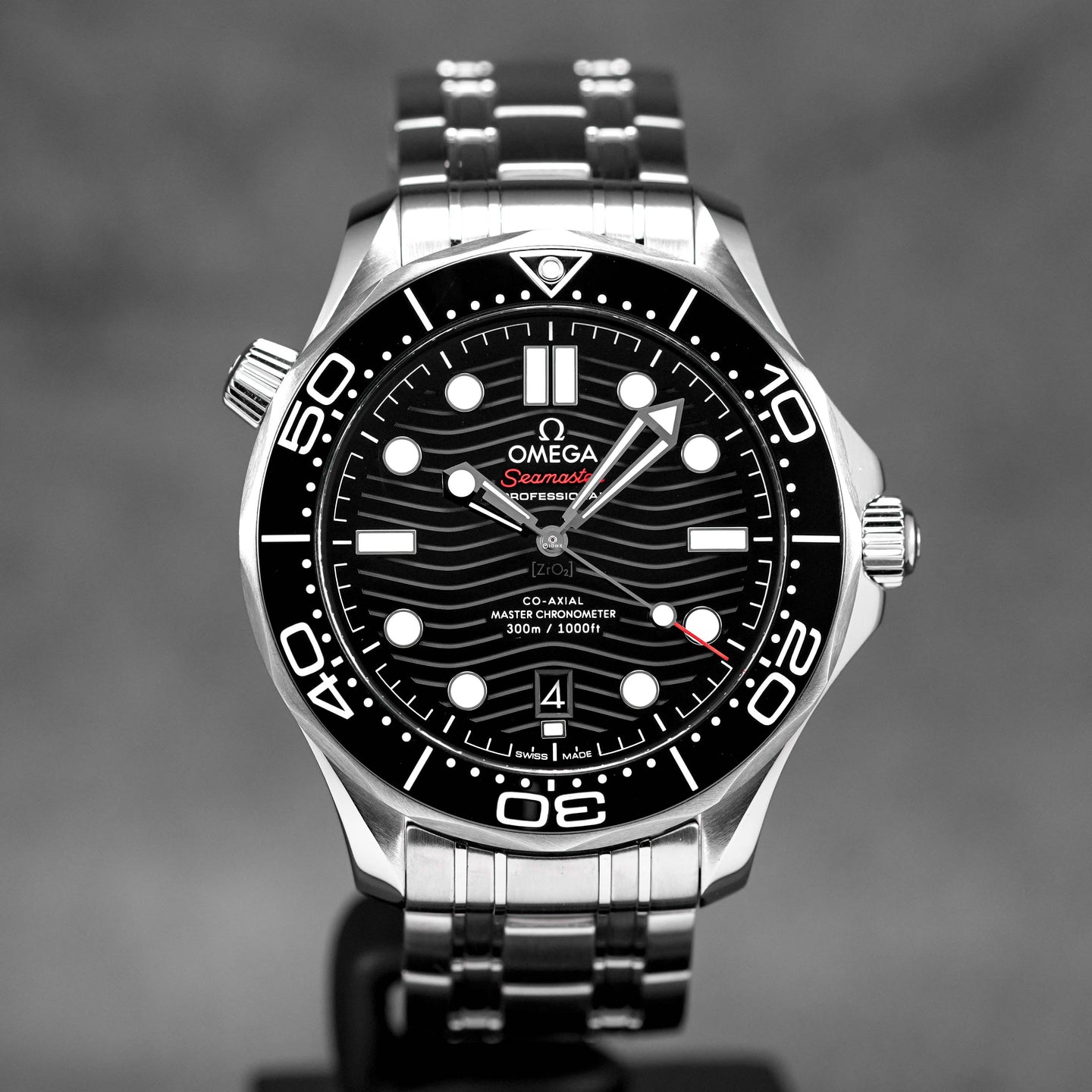 SEAMASTER DIVER 300 BLACK DIAL (2020)