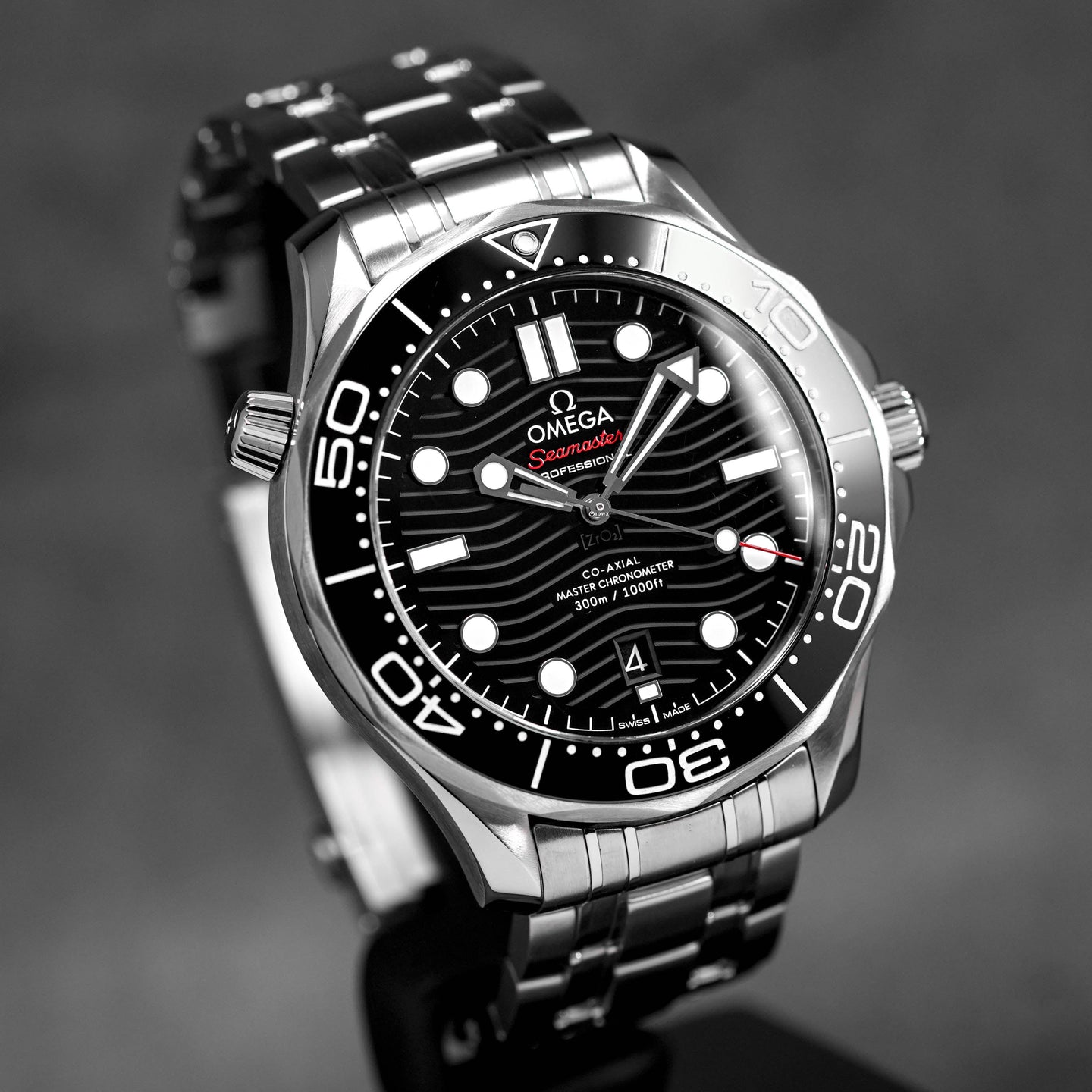 SEAMASTER DIVER 300 BLACK DIAL (2020)