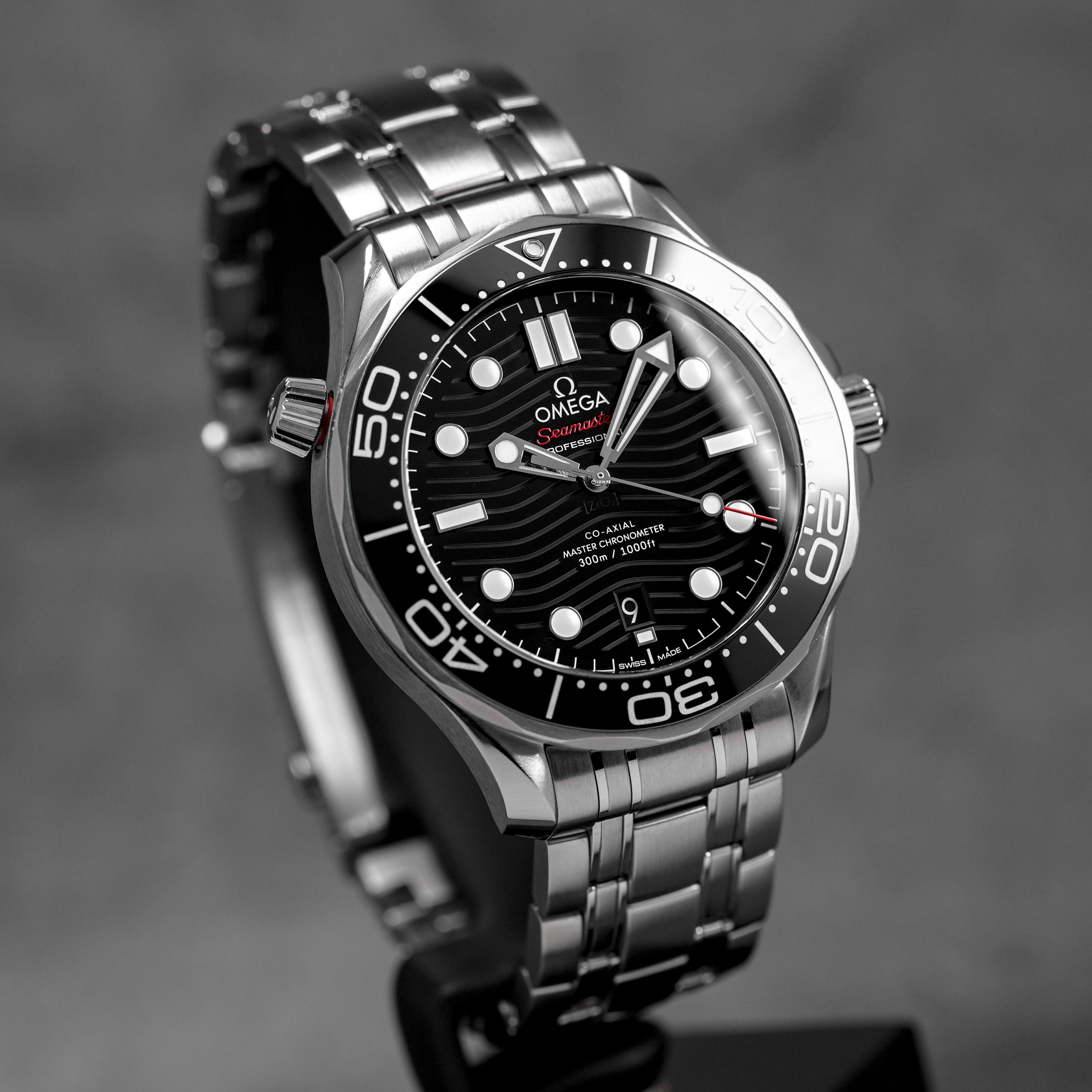 SEAMASTER DIVER 300 BLACK DIAL (2019)