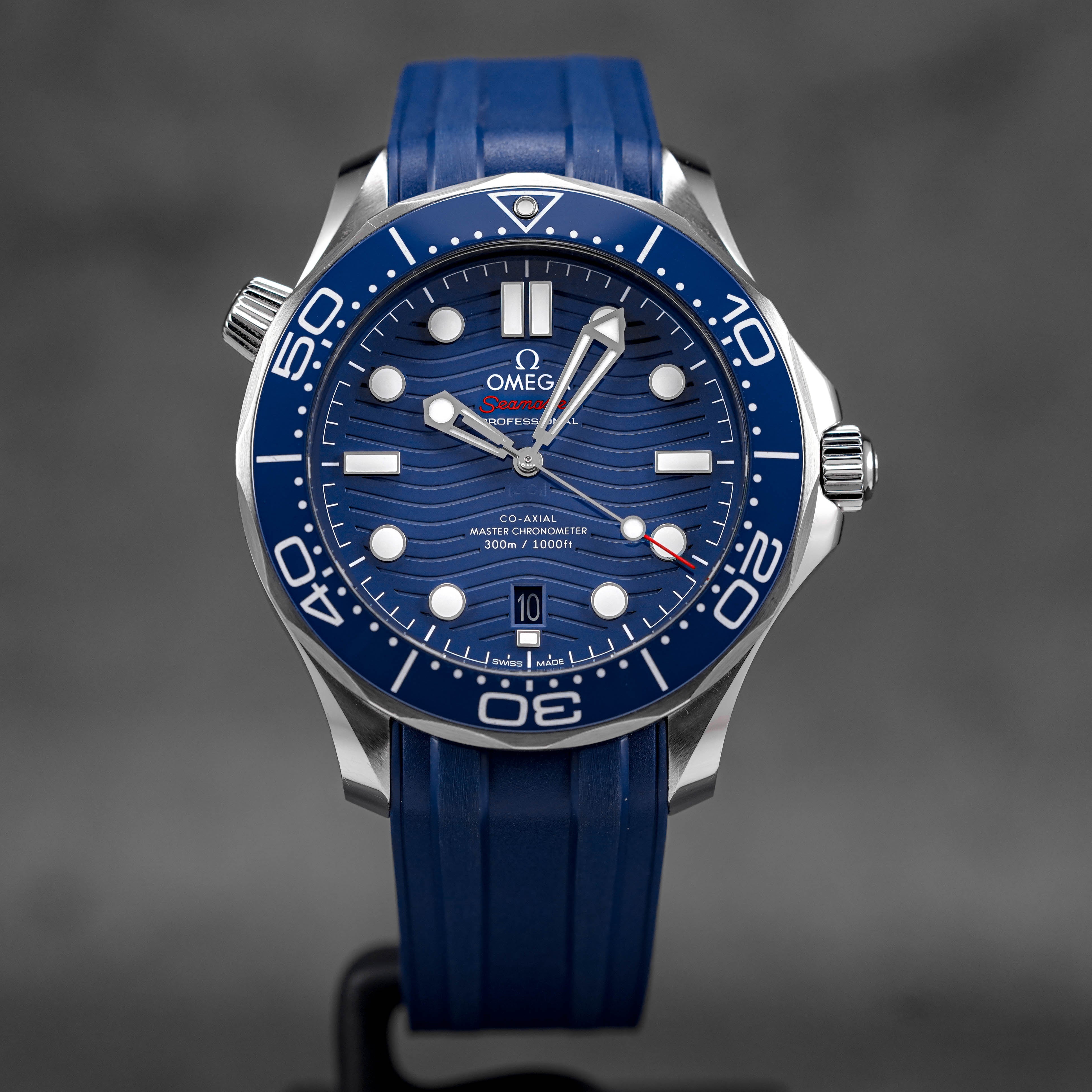 SEAMASTER DIVER 300 BLUE DIAL RUBBER STRAP (UNDATED)