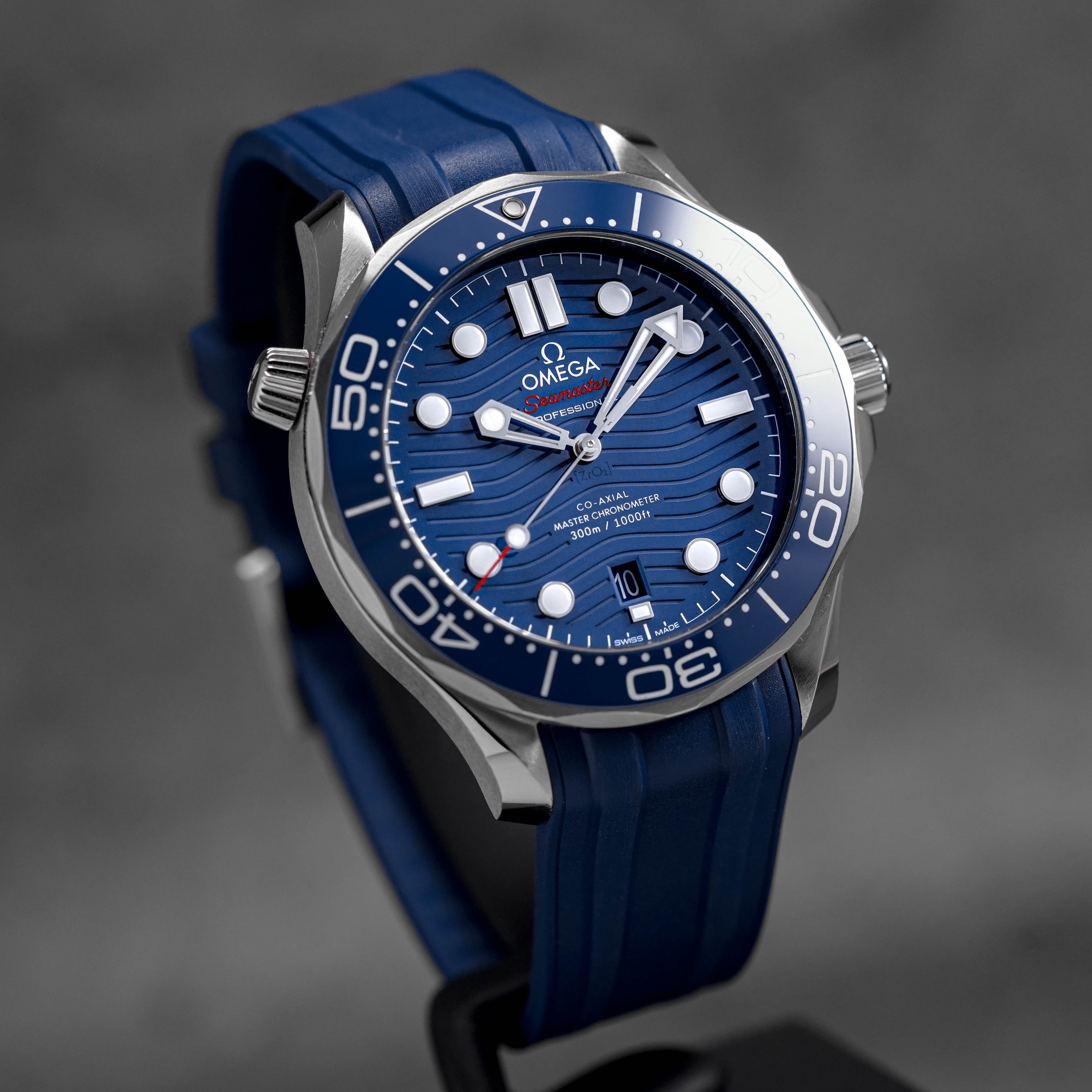 SEAMASTER DIVER 300 BLUE DIAL RUBBER STRAP (UNDATED)