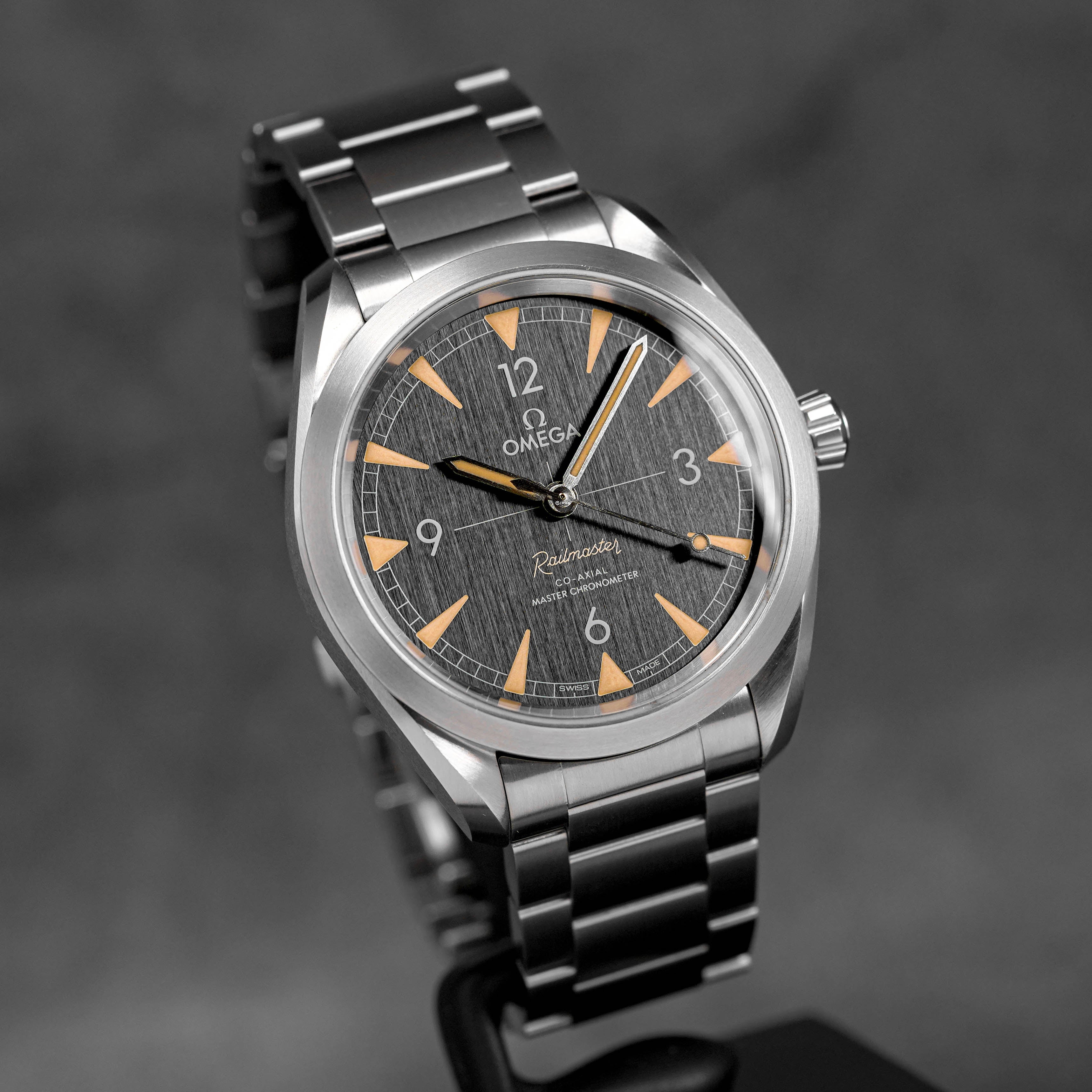 RAILMASTER BLACK DIAL (2023)
