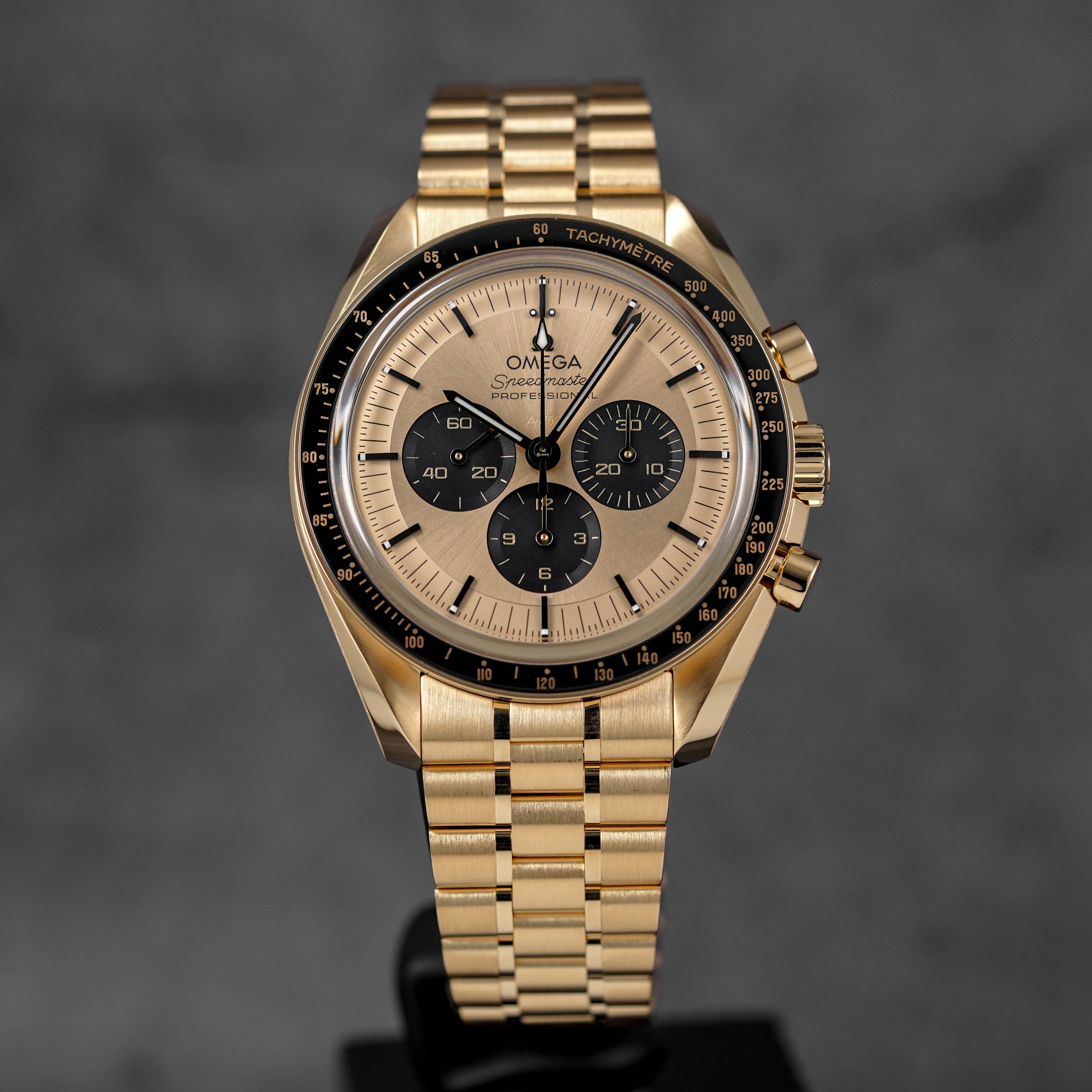 SPEEDMASTER MOONWATCH SAPPHIRE MOONSHINE GOLD CHAMPAGNE DIAL (2024)