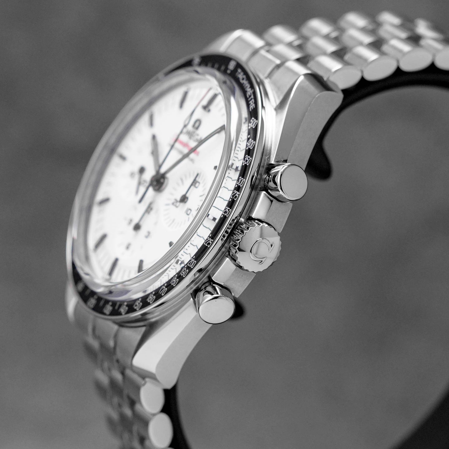 Harga Omega Speedmaster Moonwatch Sapphire White Terbaru