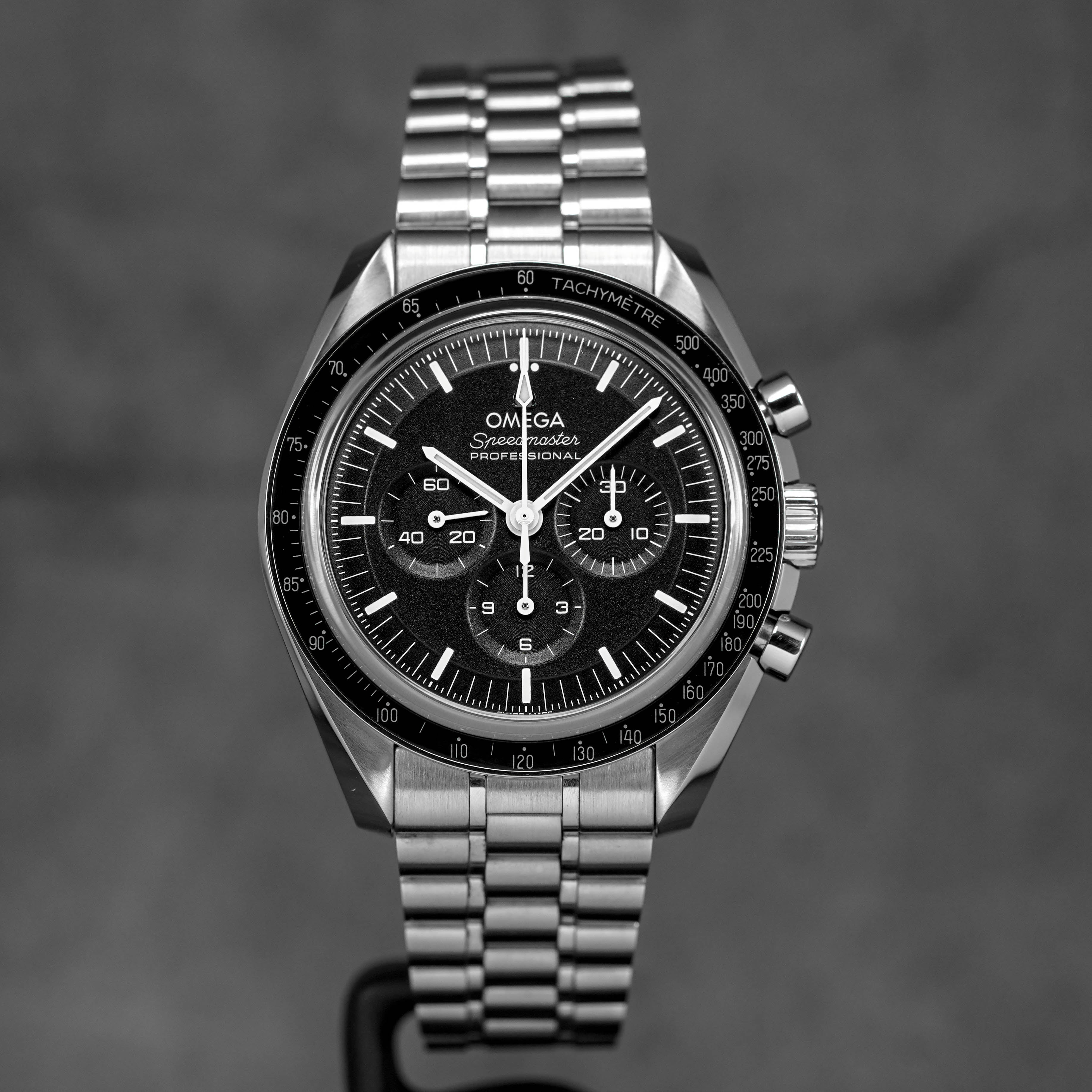 SPEEDMASTER MOONWATCH SAPPHIRE (2021)