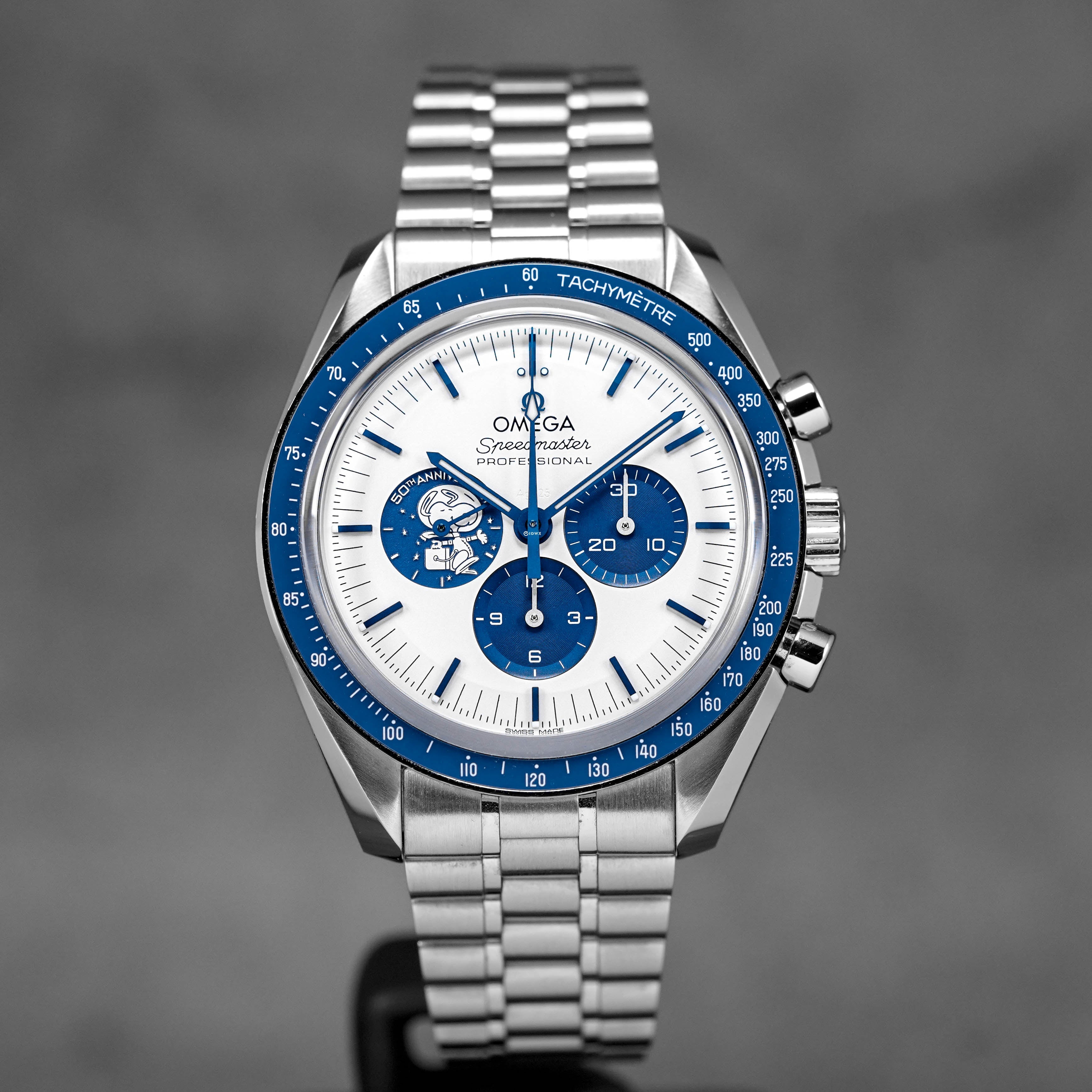 SPEEDMASTER 'SILVER SNOOPY AWARD' 50TH ANNIVERSARY (2024)