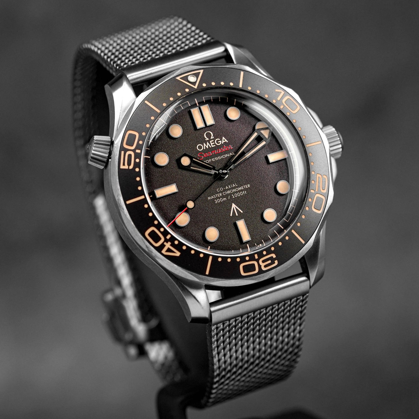 SEAMASTER DIVER 300M TITANIUM 'NO TIME TO DIE' (2022)