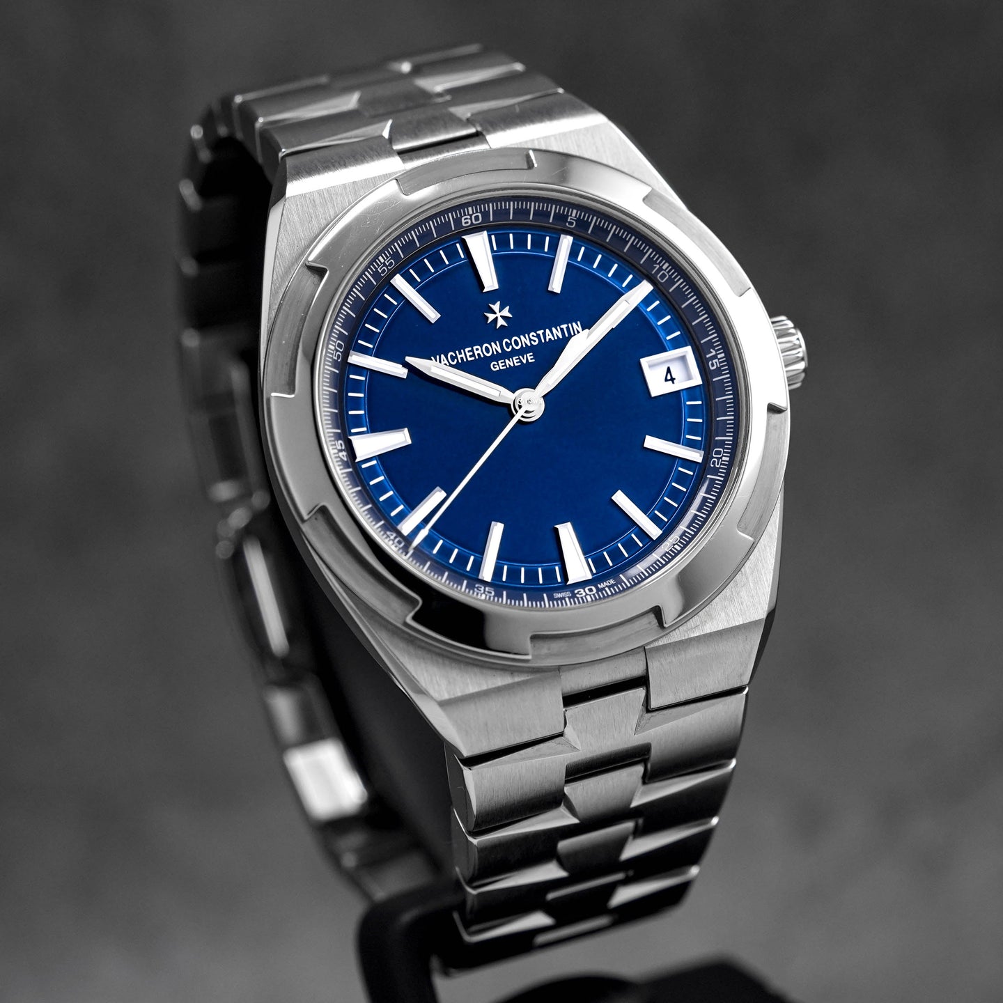 OVERSEAS BLUE DIAL (2016)