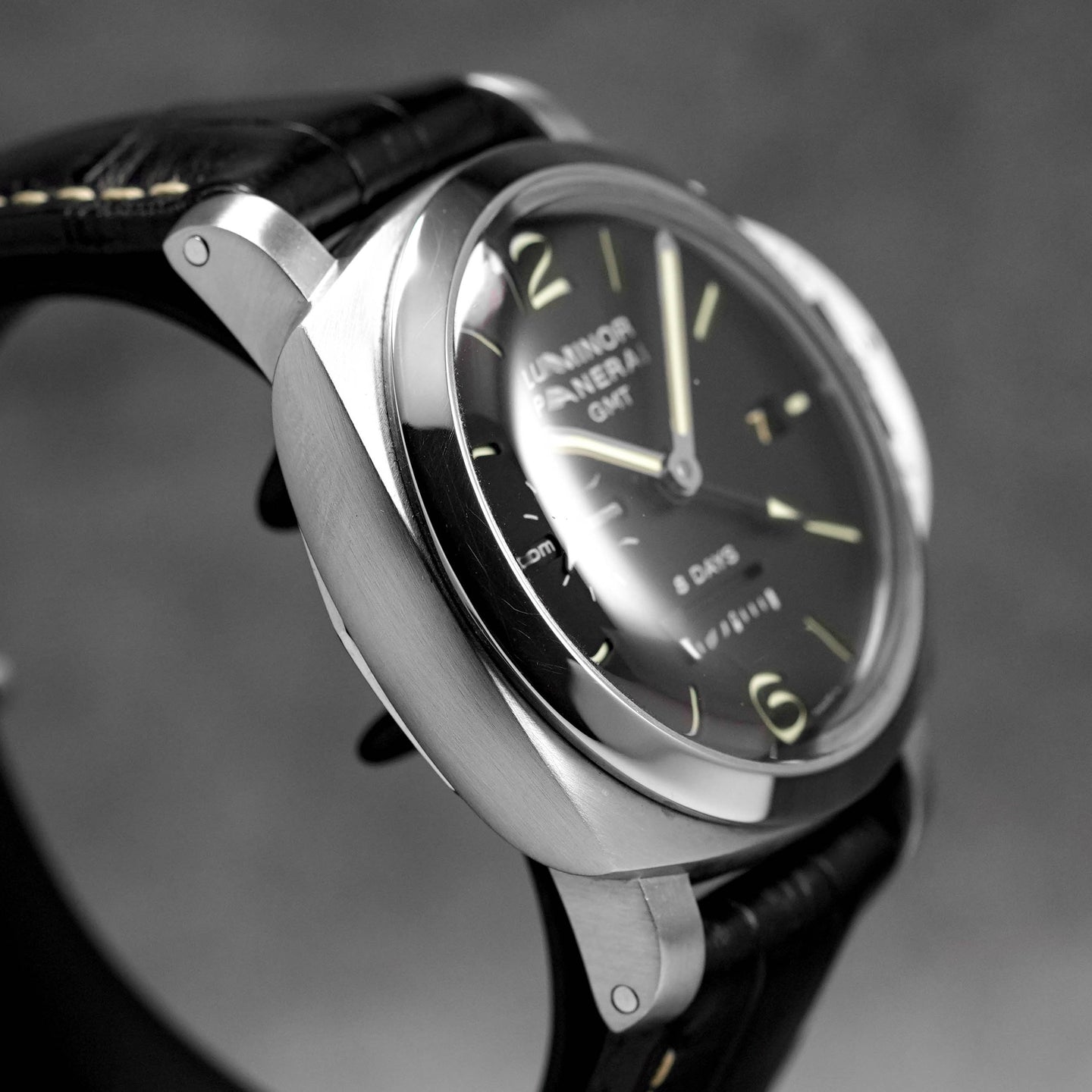 Harga Panerai Luminor PAM 233