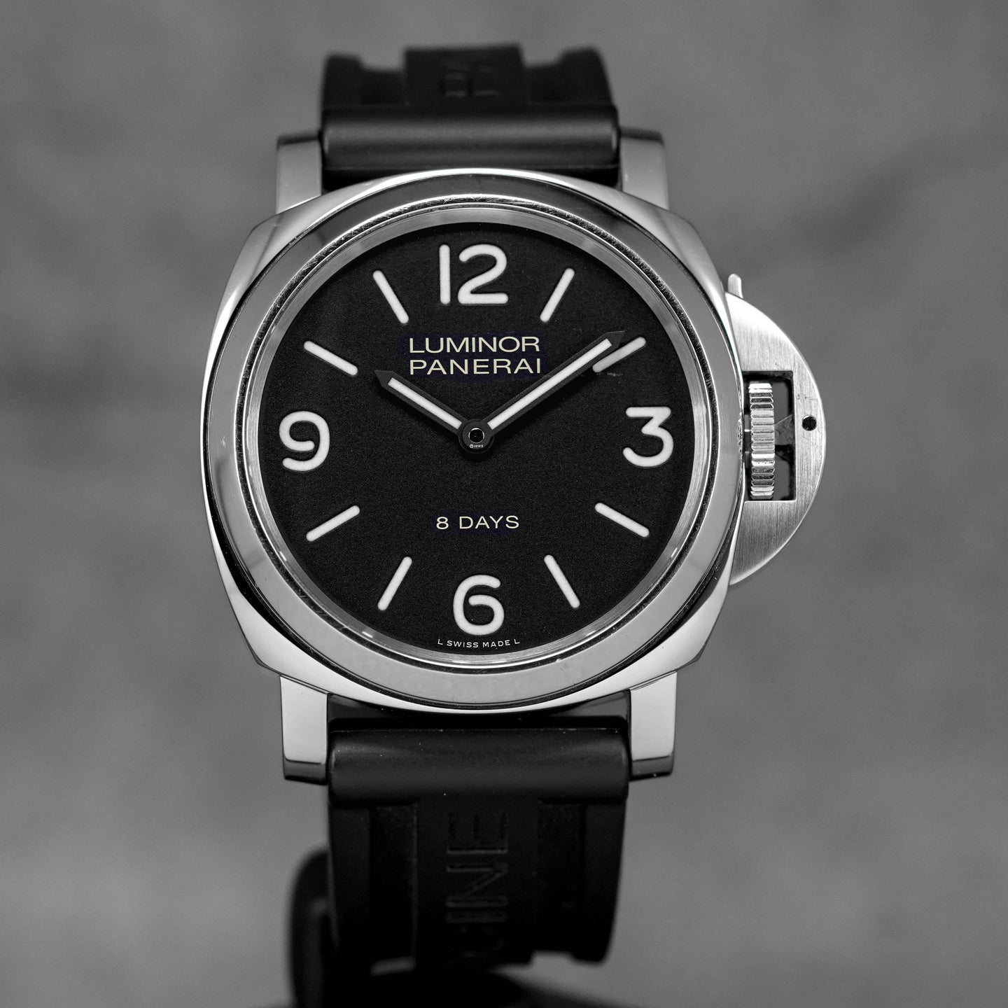 LUMINOR BASE 8 DAYS 44MM BLACK DIAL PAM 560 (2019)