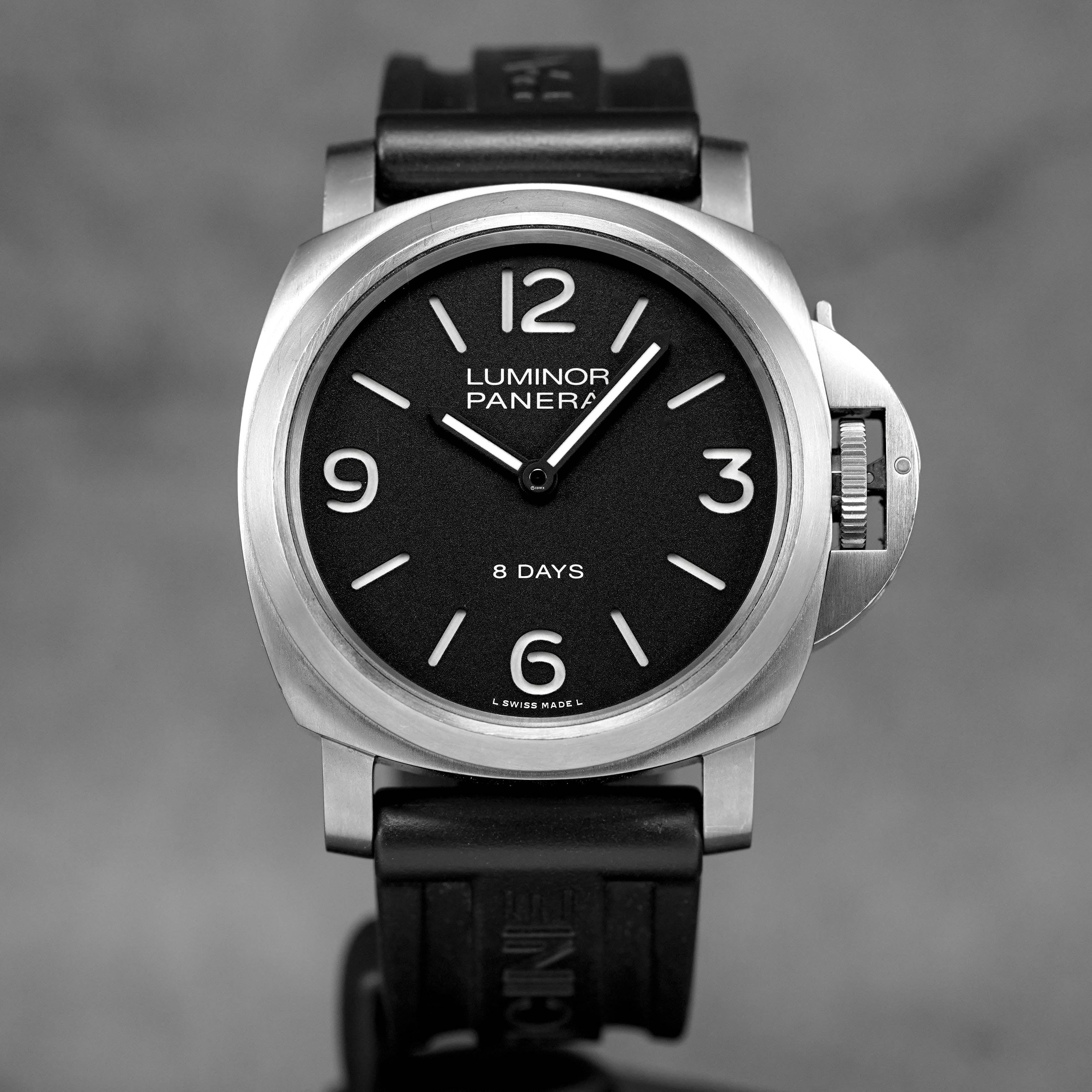 LUMINOR BASE 8 DAYS TITANIUM BLACK DIAL PAM 562 (2015)