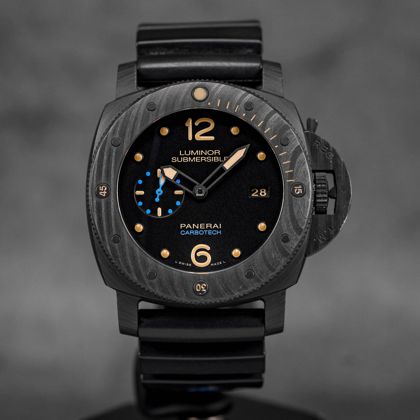 LUMINOR SUBMERSIBLE 1950 3 DAYS CARBOTECH 47MM PAM 616 (2018)