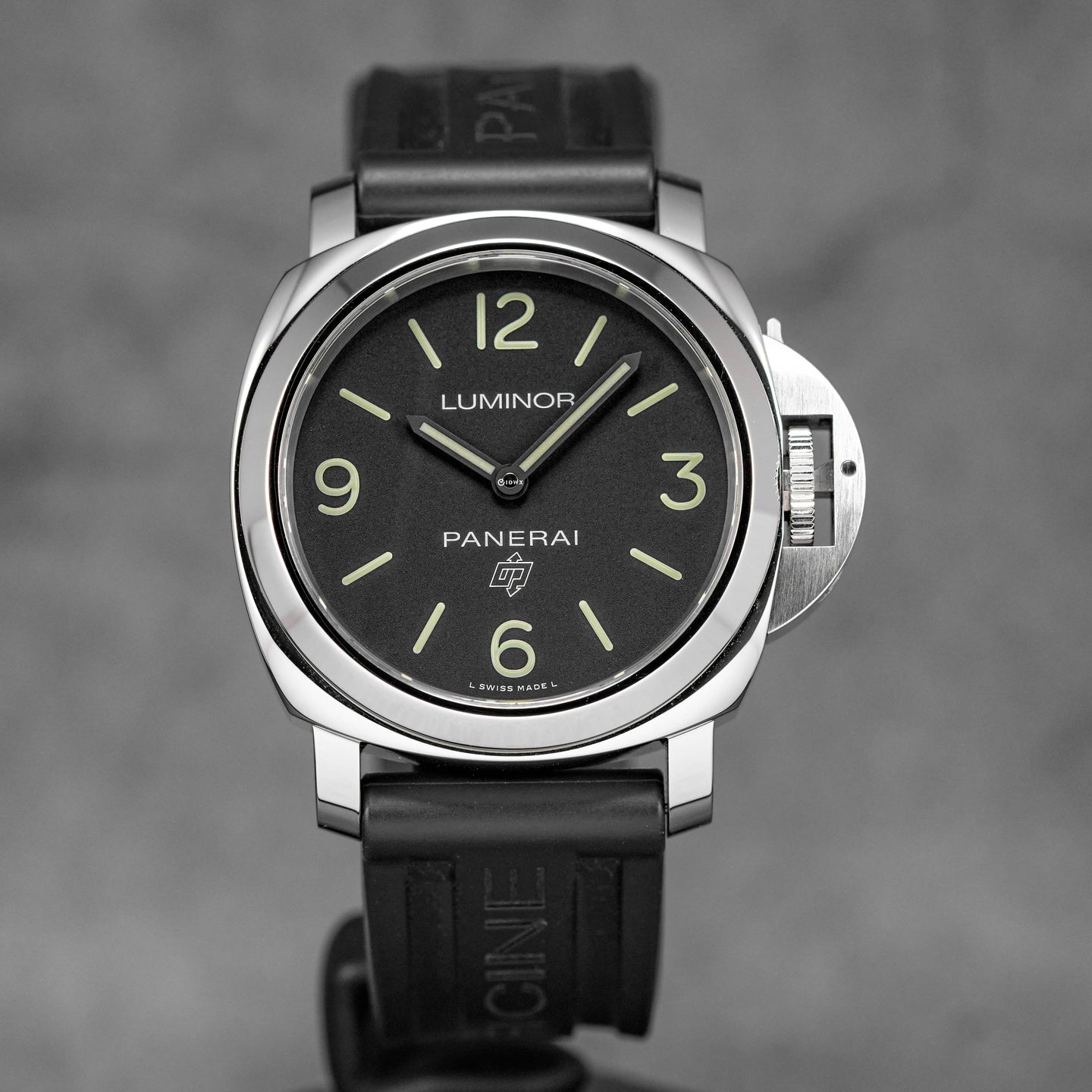 LUMINOR BASE LOGO STEEL BLACK DIAL PAM 773 (2018)