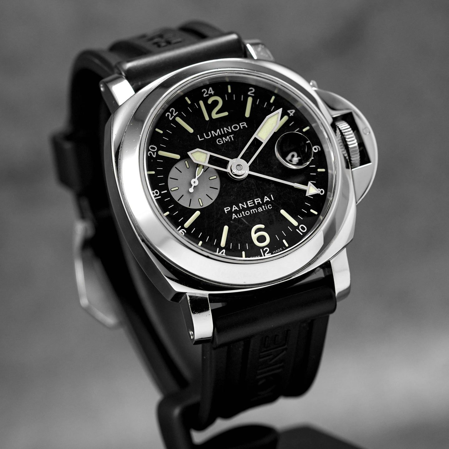 LUMINOR GMT 44MM STEEL BLACK DIAL PAM 88 (2015)