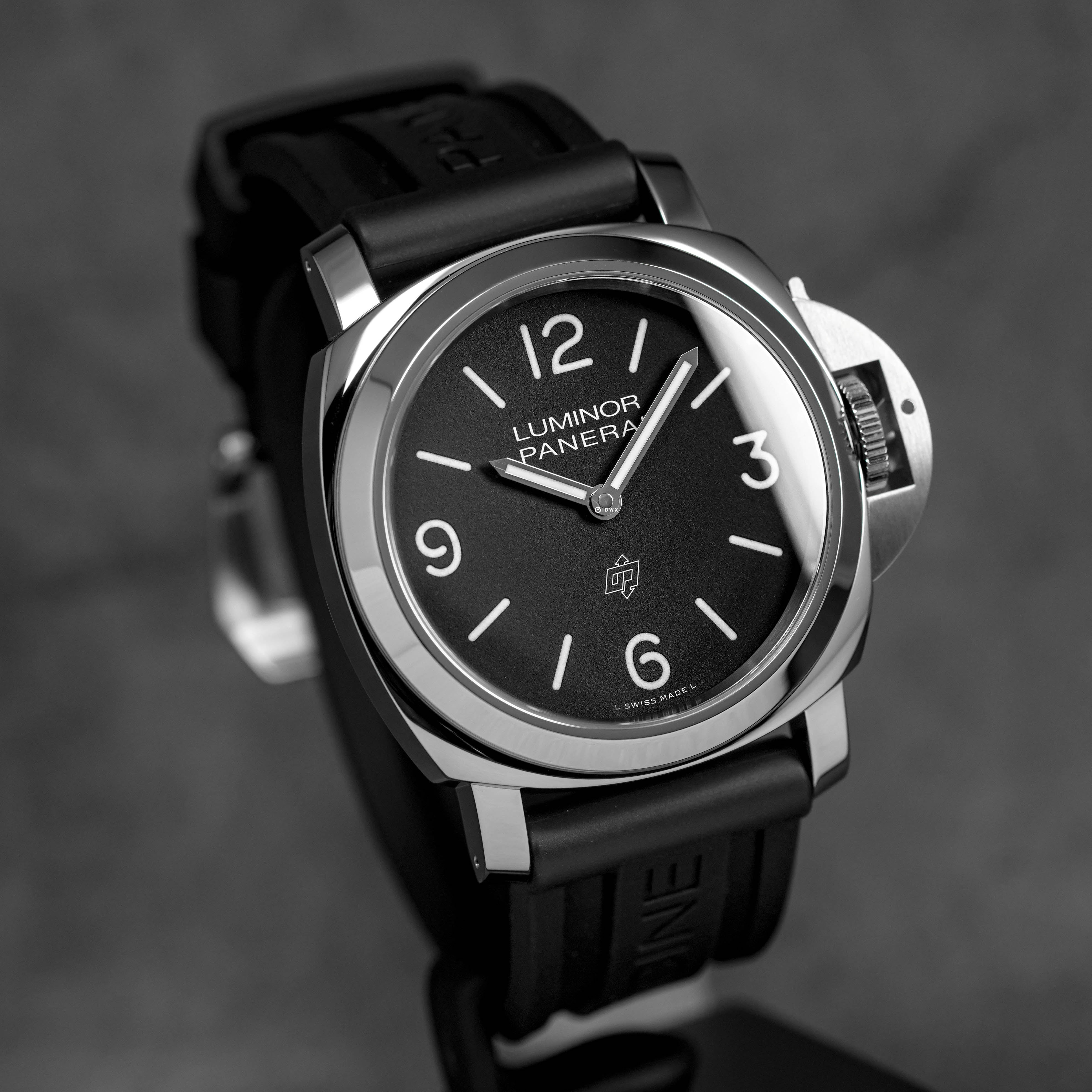 LUMINOR BASE LOGO STEEL BLACK DIAL PAM 1086 (2026)
