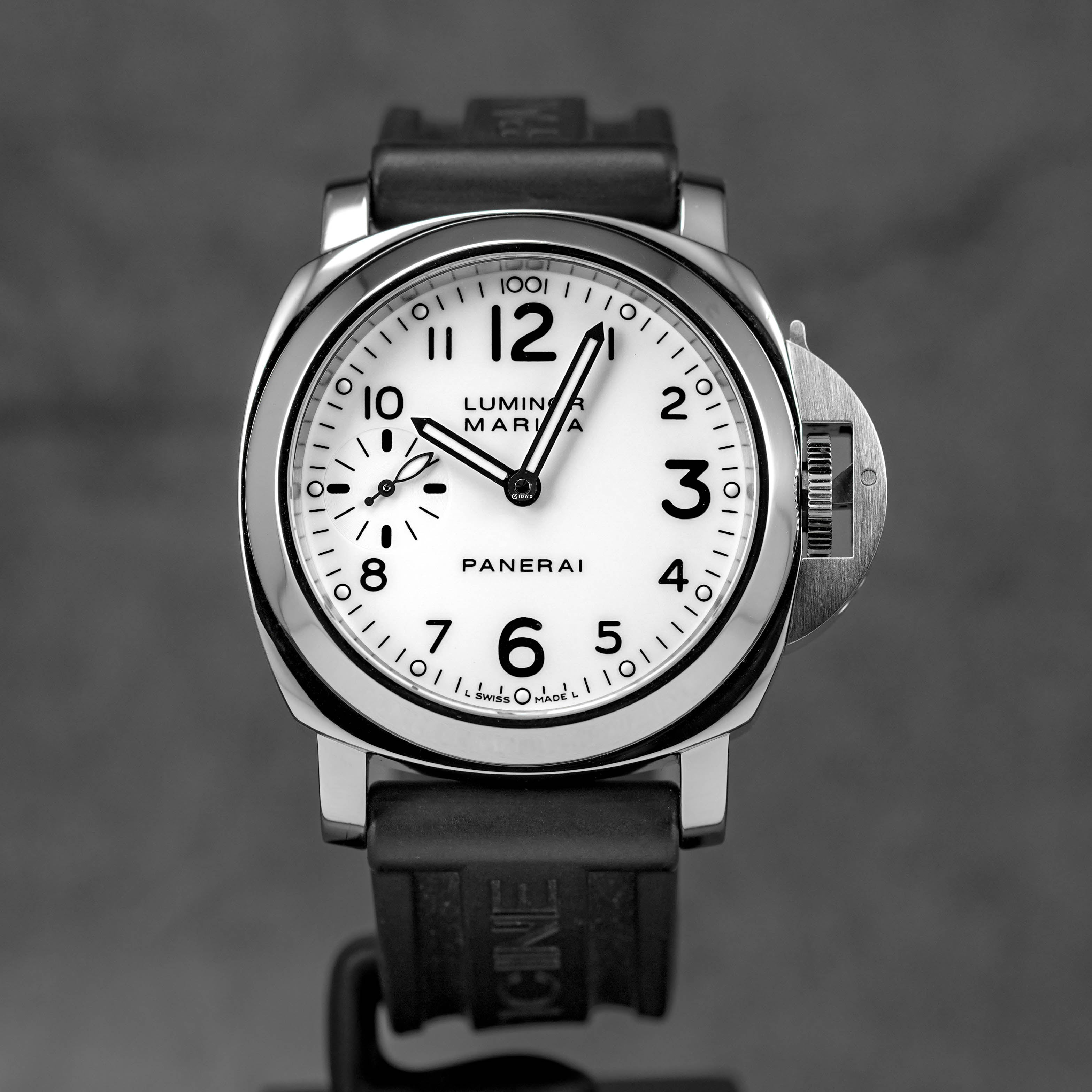 LUMINOR MARINA 44MM WHITE DIAL PAM 113 (2005)