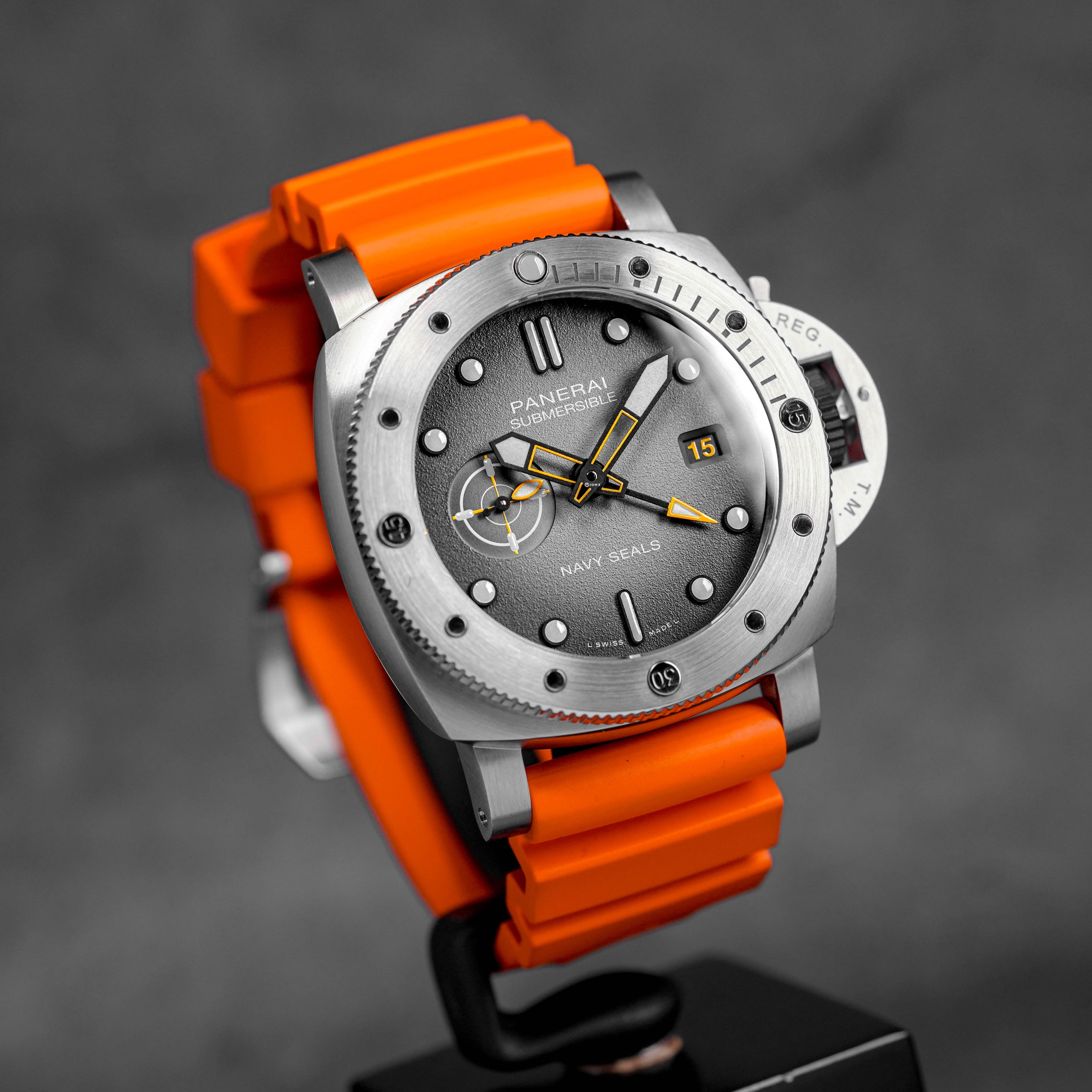 SUBMERSIBLE GMT NAVY SEALS LIMITED EDITION PAM 1323 (2025)