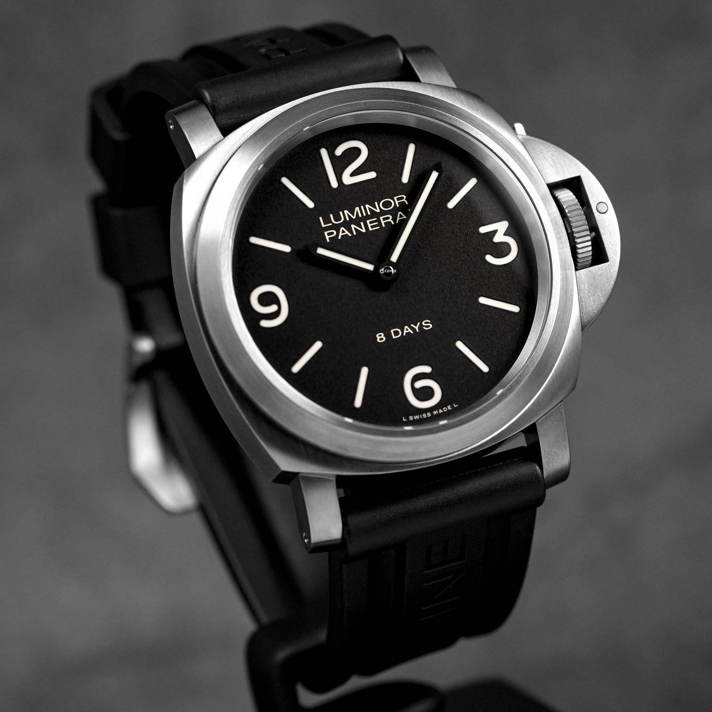 LUMINOR BASE 8 DAYS 44MM TITANIUM BLACK PAM 562 (2020)