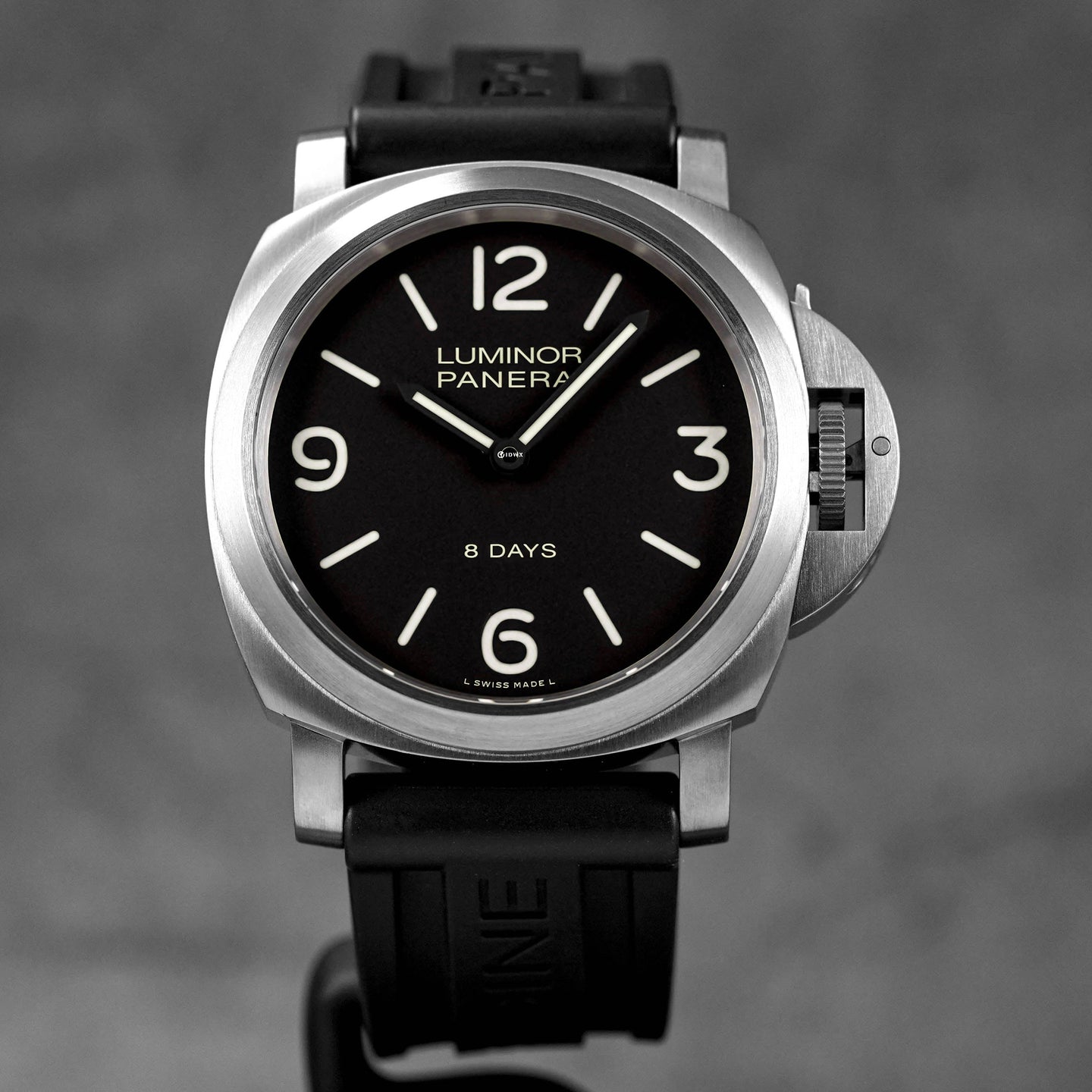 LUMINOR BASE 8 DAYS 44MM TITANIUM BLACK PAM 562 (2020)