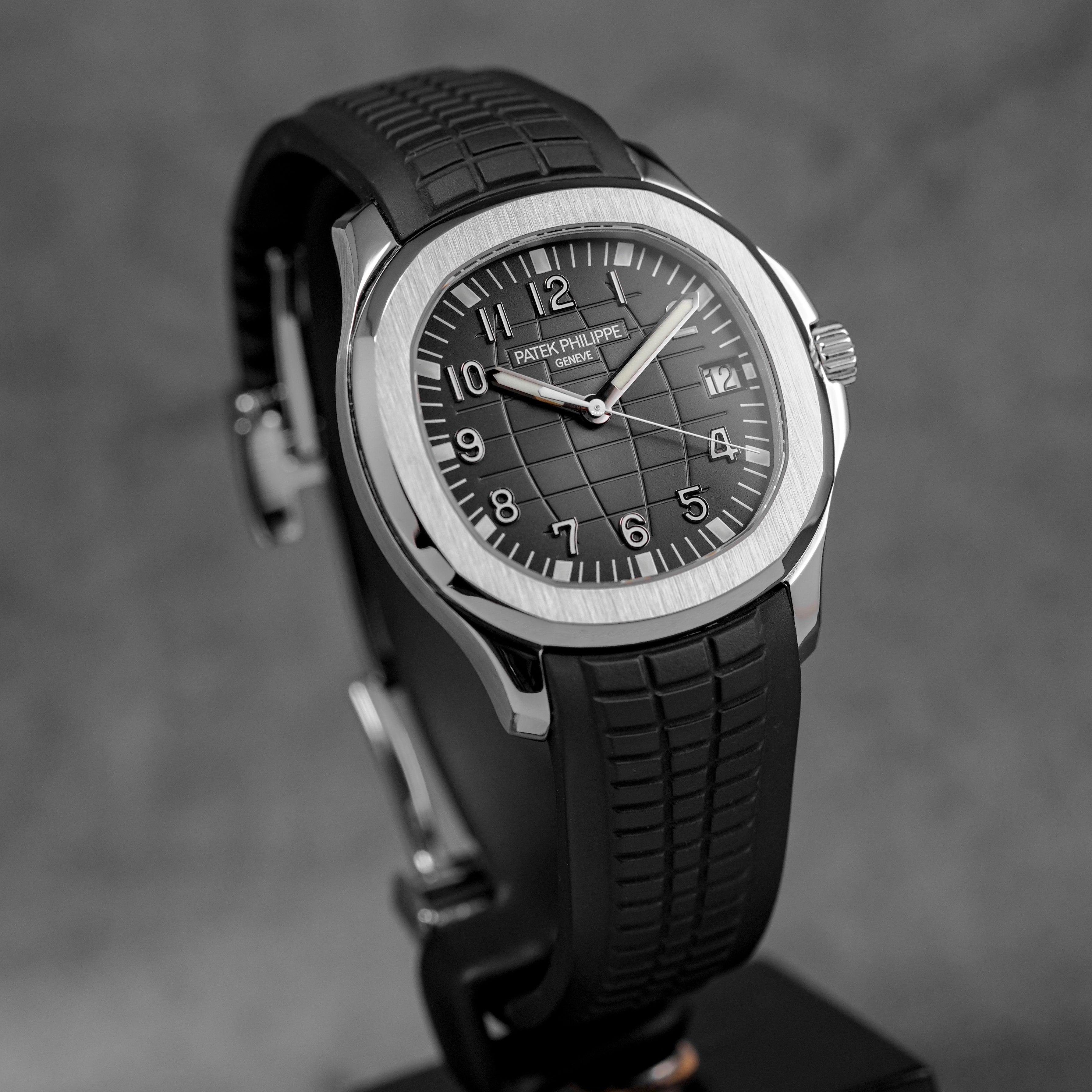 AQUANAUT 5167A-001 (WATCH, BOX, AND ARCHIVE PAPER)