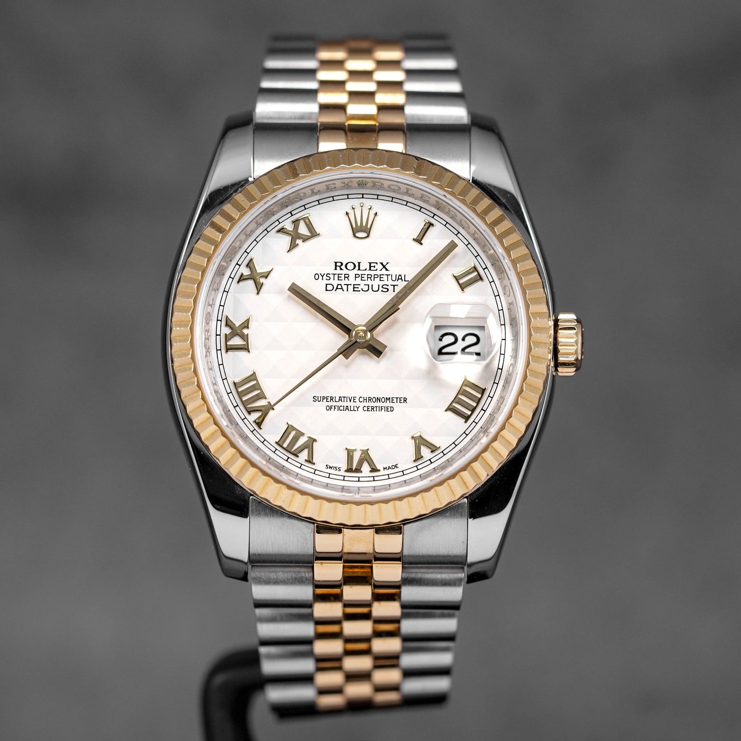DATEJUST 36MM TWOTONE YELLOWGOLD IVORY PYRAMID ROMAN DIAL (2011)