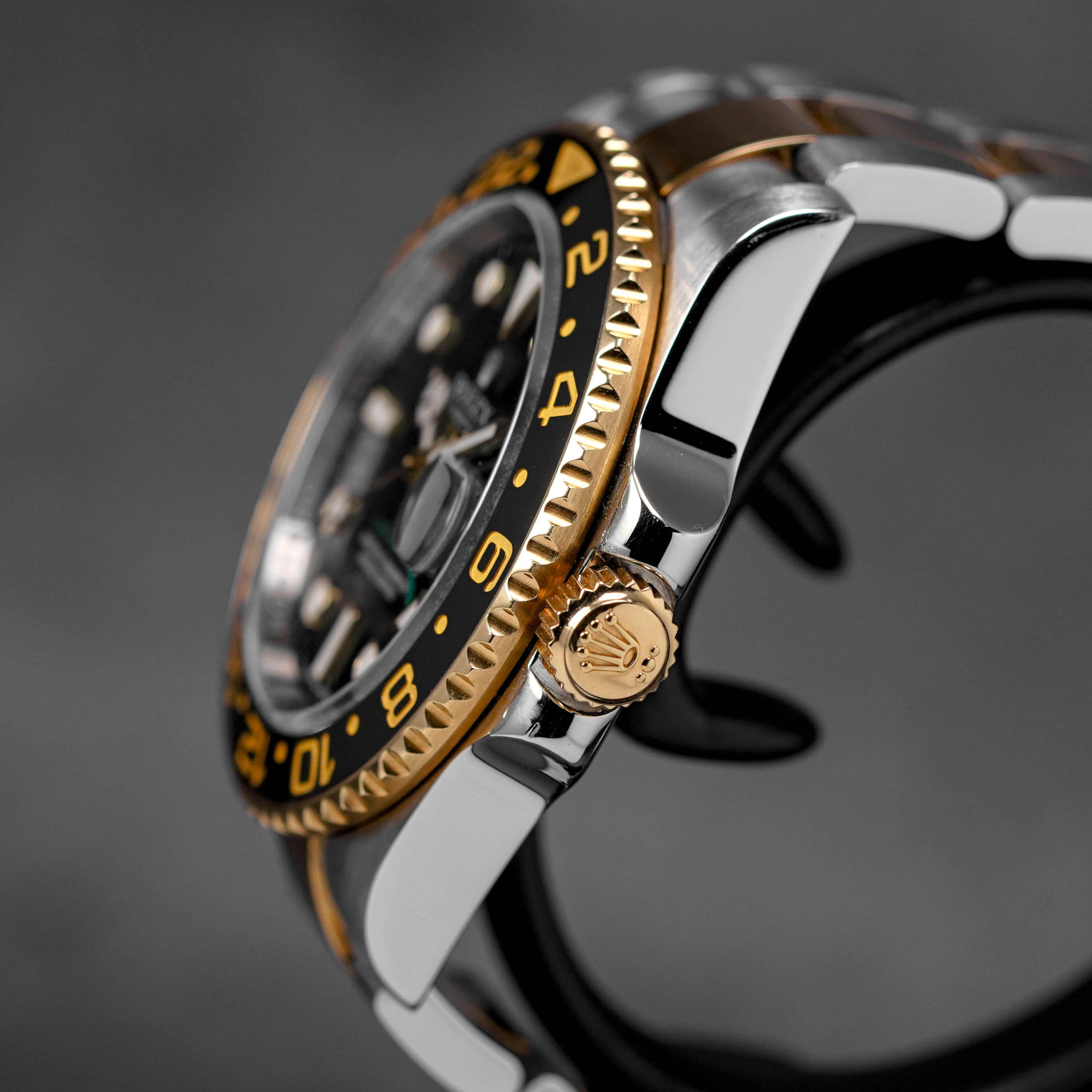 ROLEX GMT MASTER-II TWOTONE YELLOWGOLD BLACK DIAL (2009) – ONELUXE