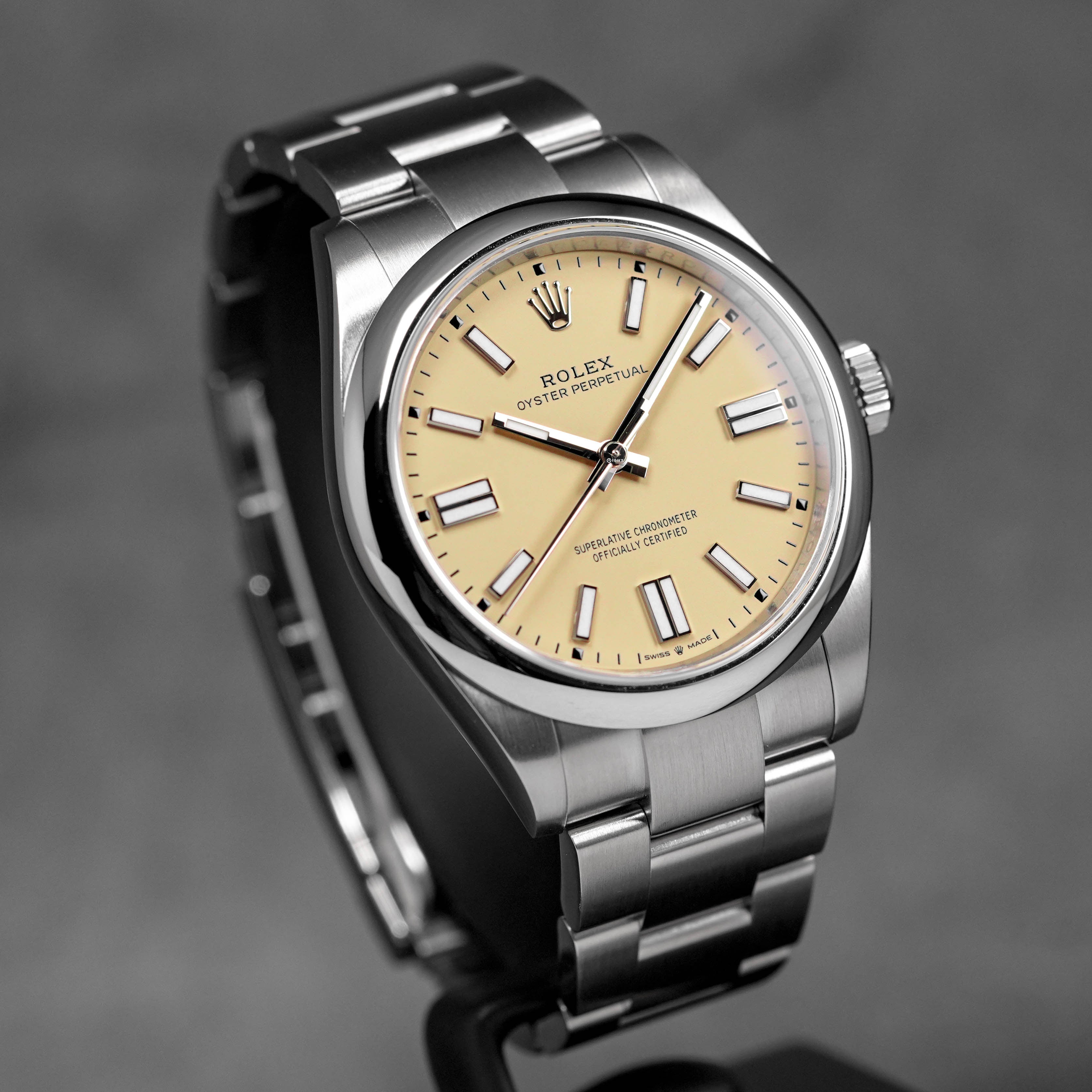 OYSTER PERPETUAL 41MM BEIGE DIAL (2025)