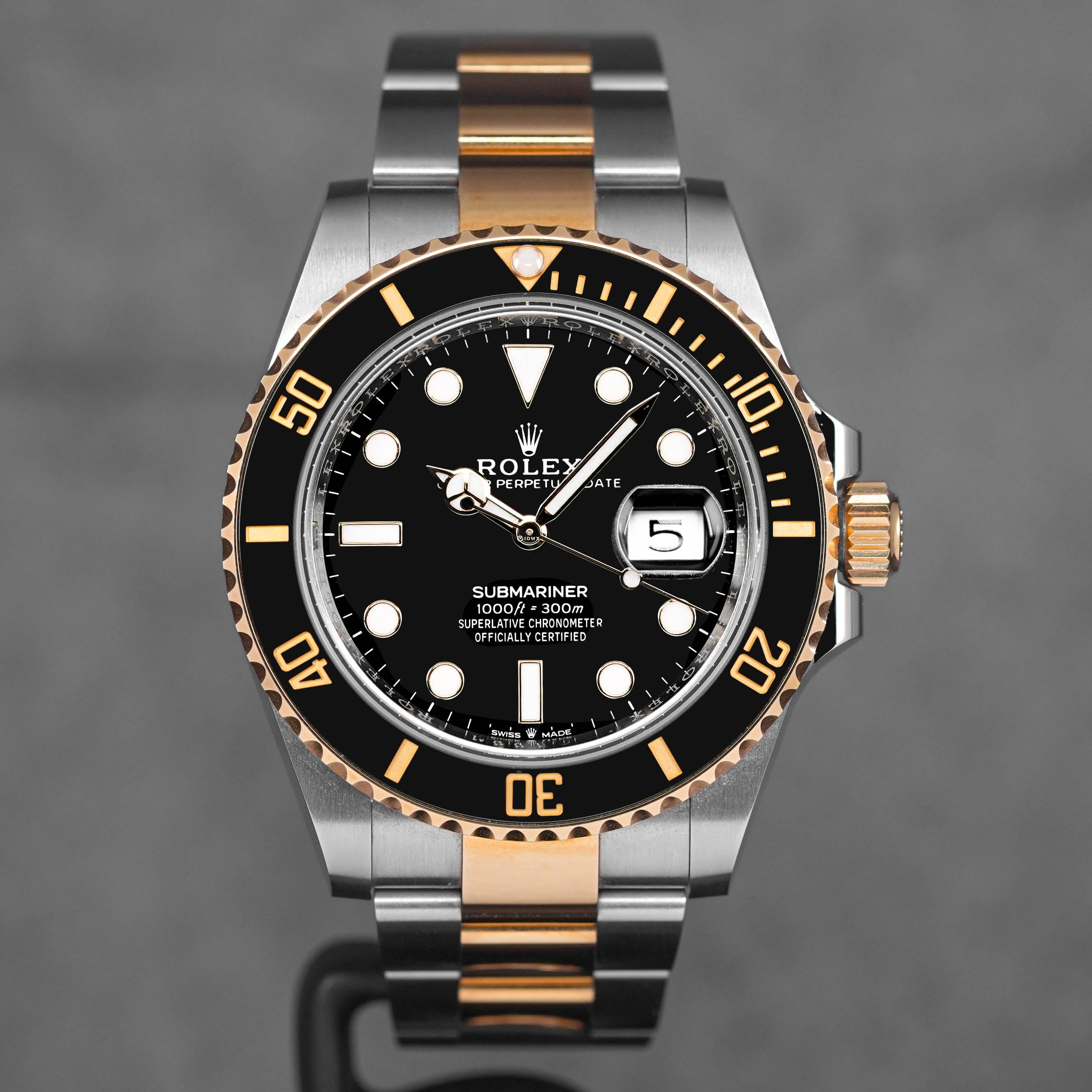 SUBMARINER DATE 41MM TWOTONE YELLOWGOLD BLACK DIAL (2022)