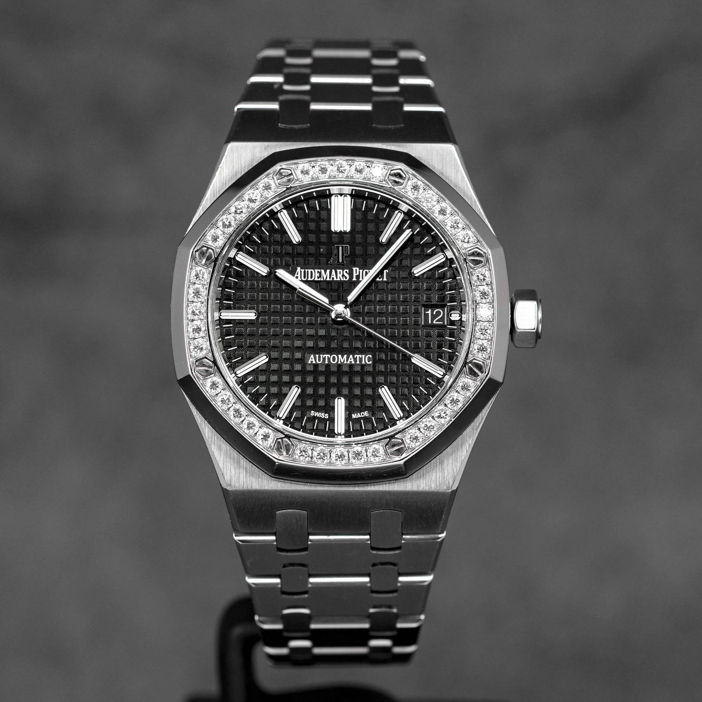 ROYAL OAK 37MM 15451 BLACK DIAL DIAMOND BEZEL (2015)