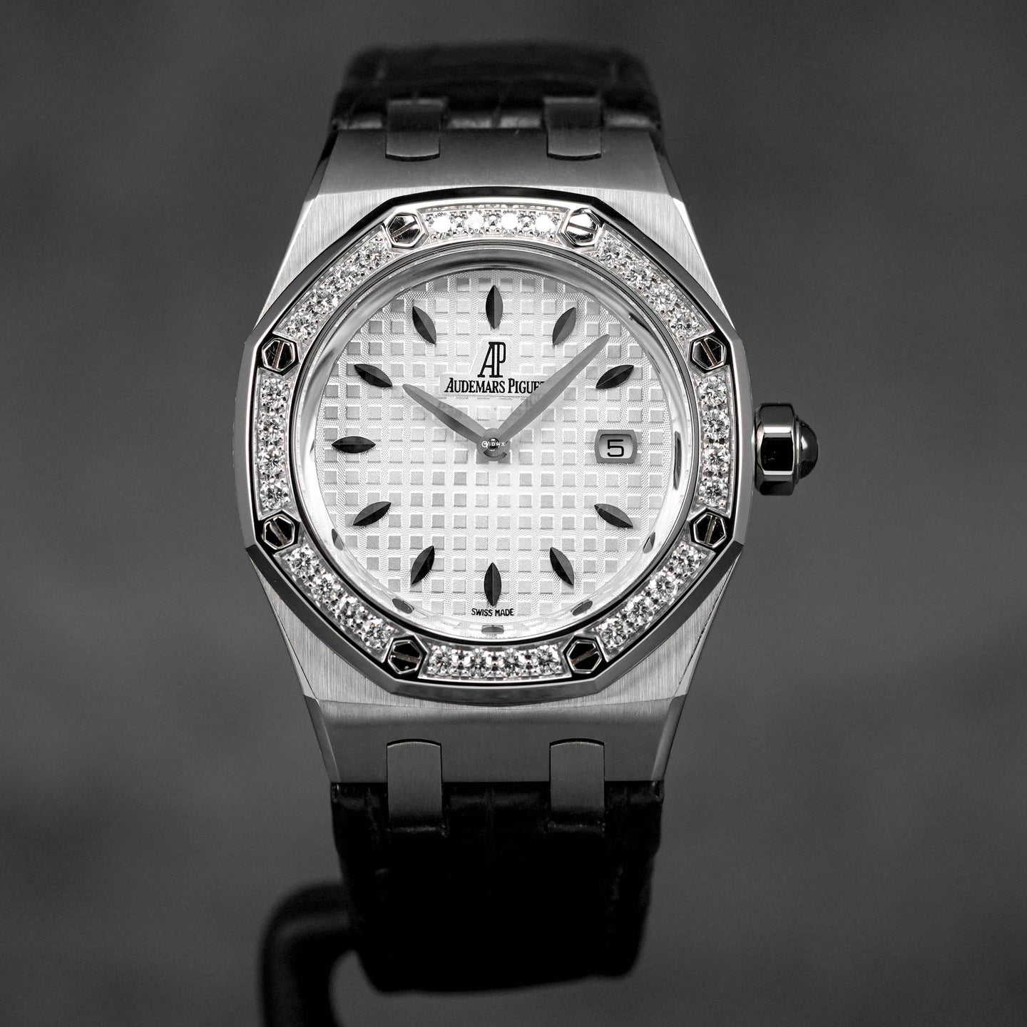 ROYAL OAK LADY 33MM 67621ST WHITE DIAL DIAMOND BEZEL WITH BLACK LEATHER STRAP (2012)