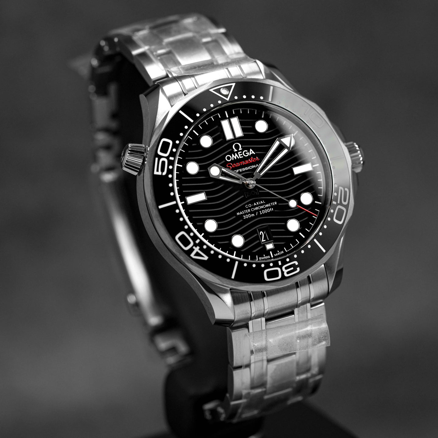 SEAMASTER DIVER 300 BLACK DIAL (2024)