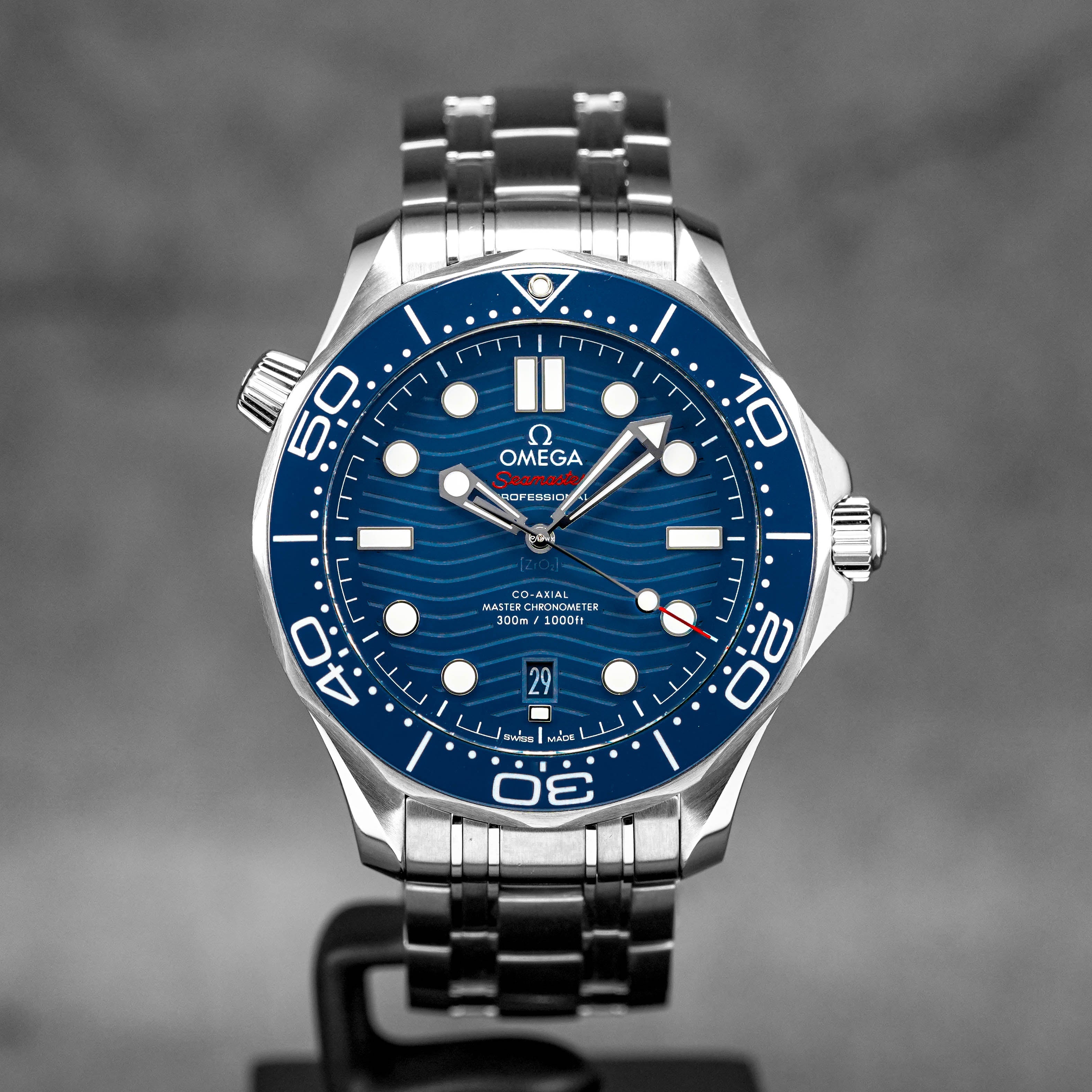 SEAMASTER DIVER 300 BLUE DIAL (WATCH & BOX)