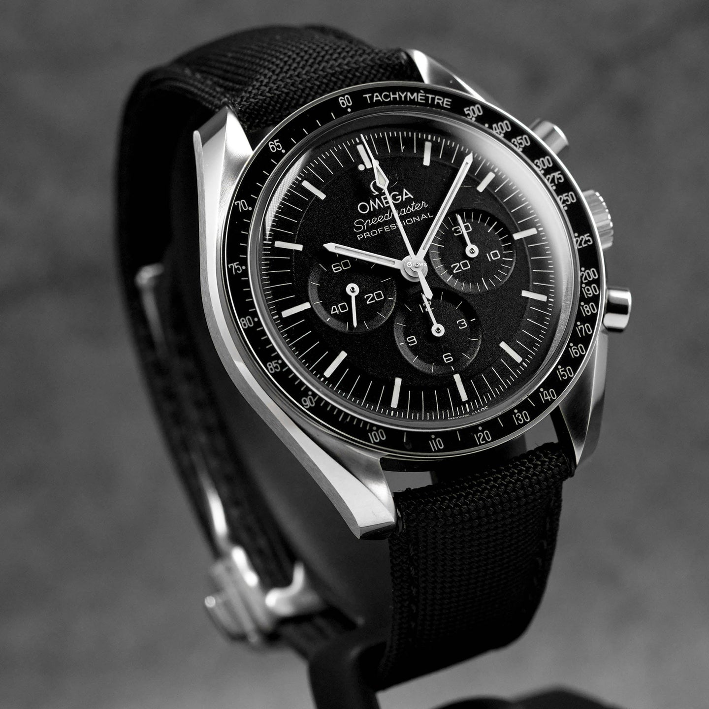 SPEEDMASTER MOONWATCH HESALITE CANVAS STRAP (2022)