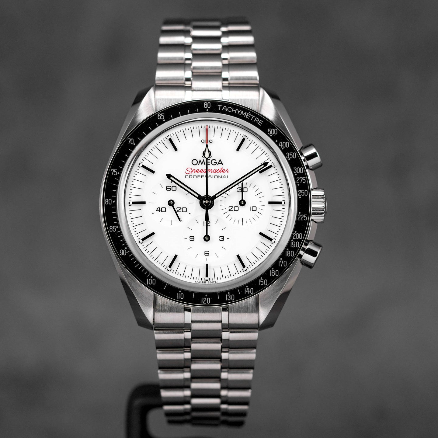 SPEEDMASTER MOONWATCH SAPPHIRE WHITE DIAL (2024)