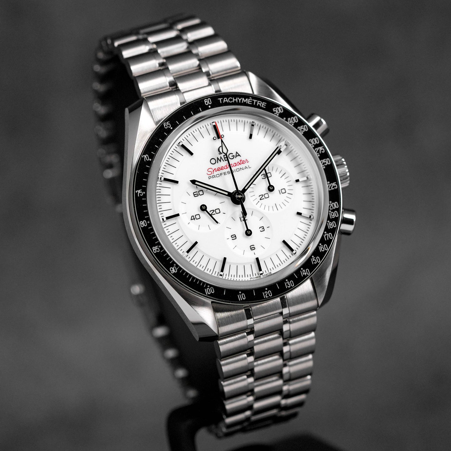 SPEEDMASTER MOONWATCH SAPPHIRE WHITE DIAL (2024)