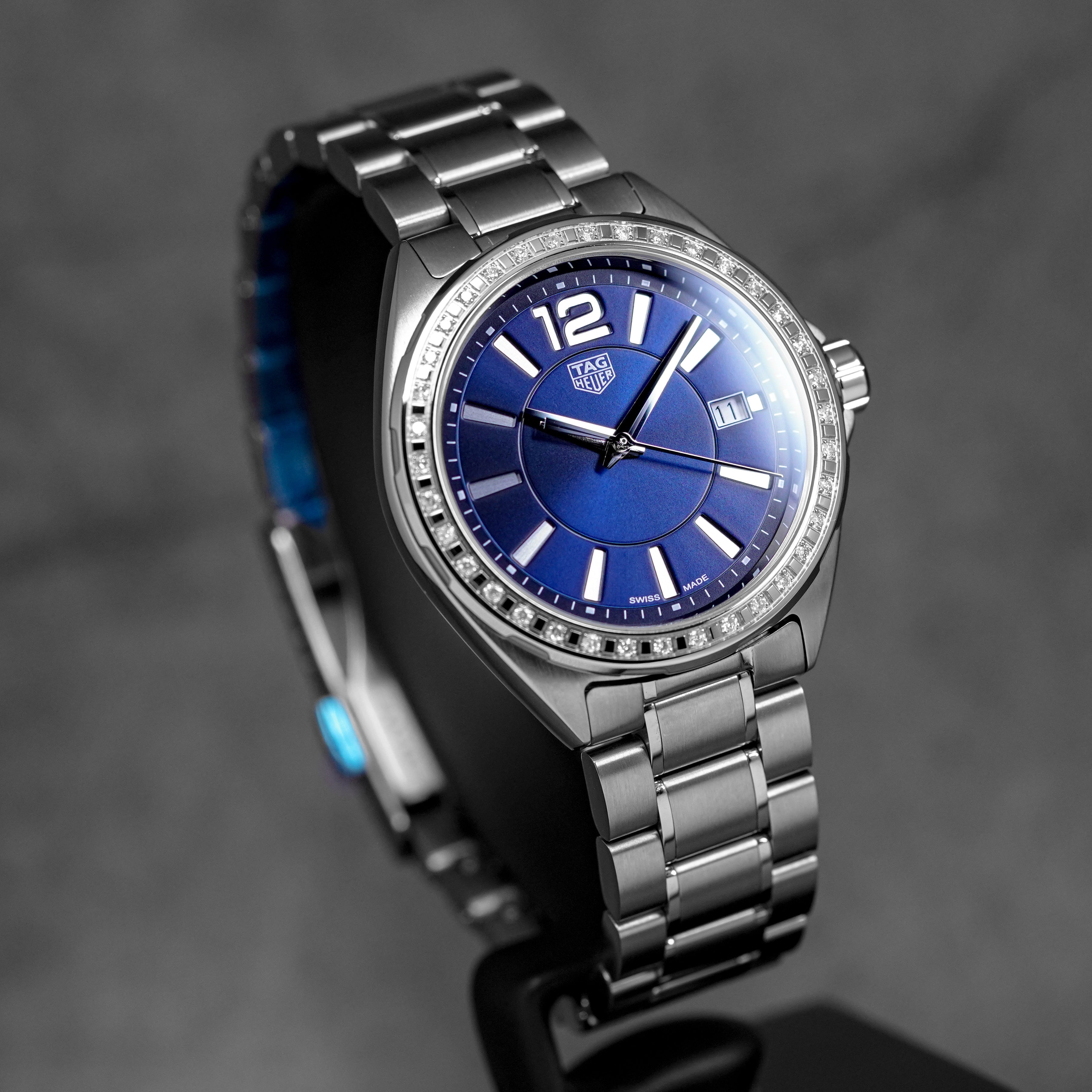 FORMULA 1 35MM BLUE DIAL DIAMOND BEZEL (2023)