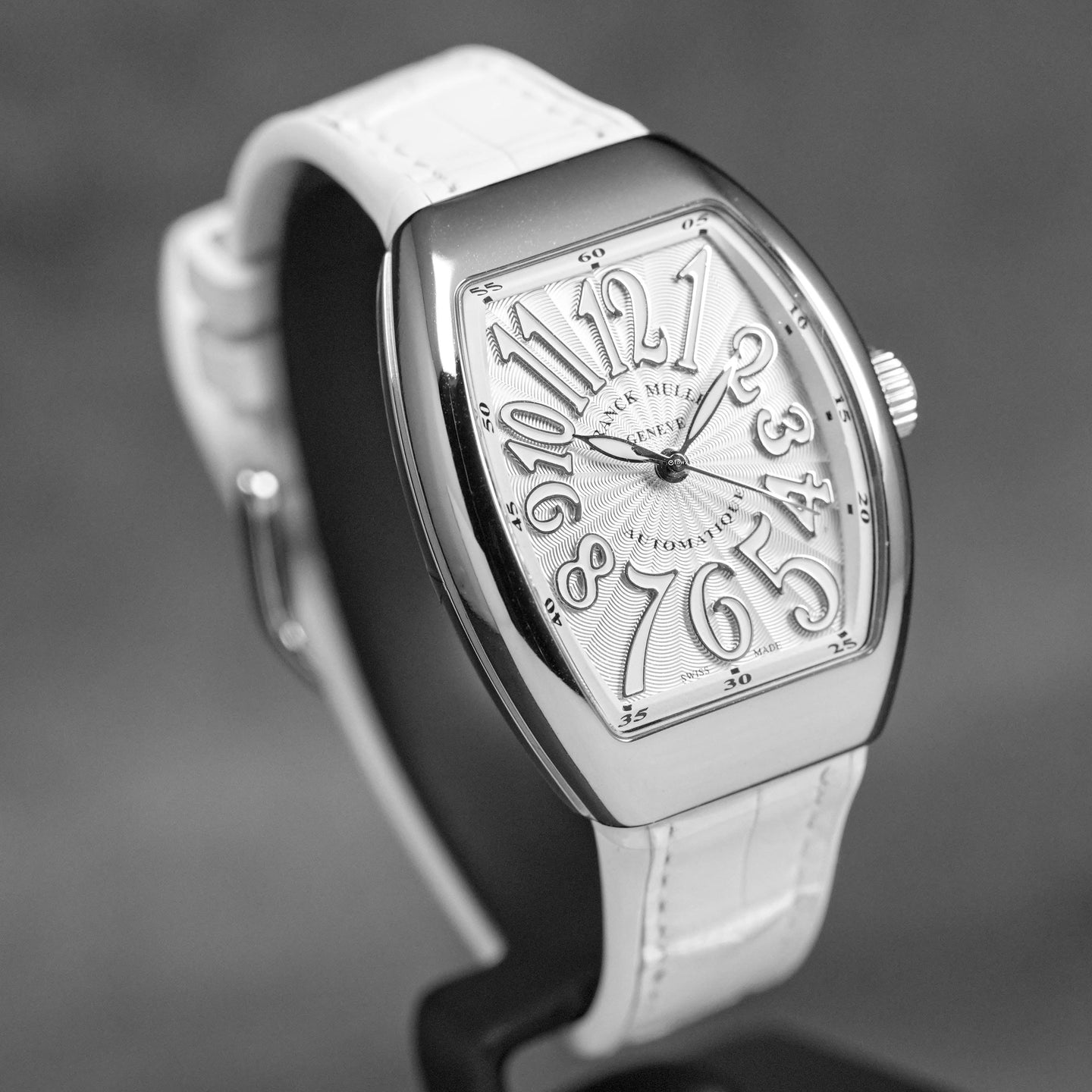 V32 WHITE DIAL (2024)