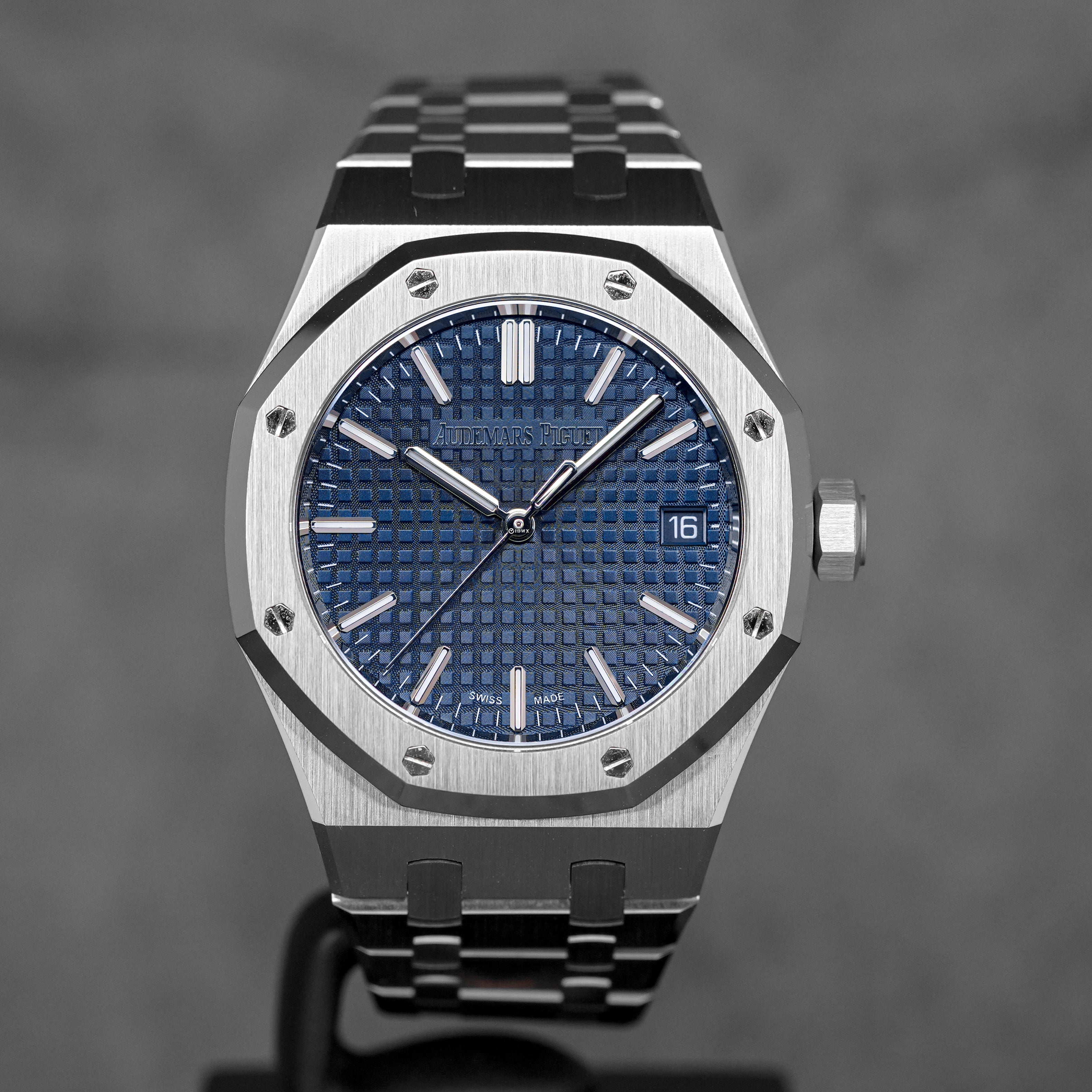 ROYAL OAK 37MM 15550 BLUE DIAL (2025)