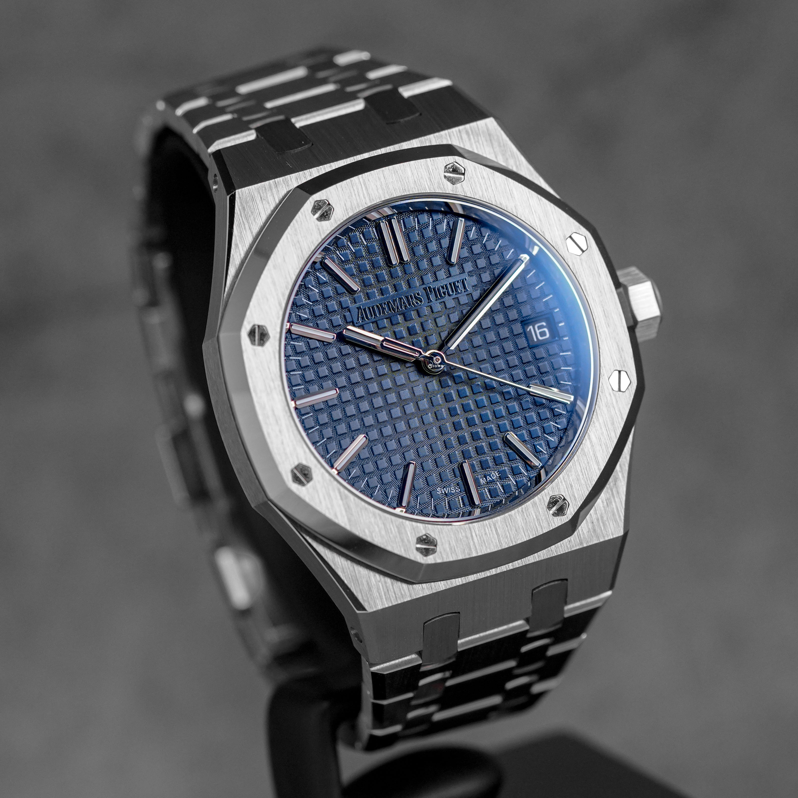 ROYAL OAK 37MM 15550 BLUE DIAL (2025)
