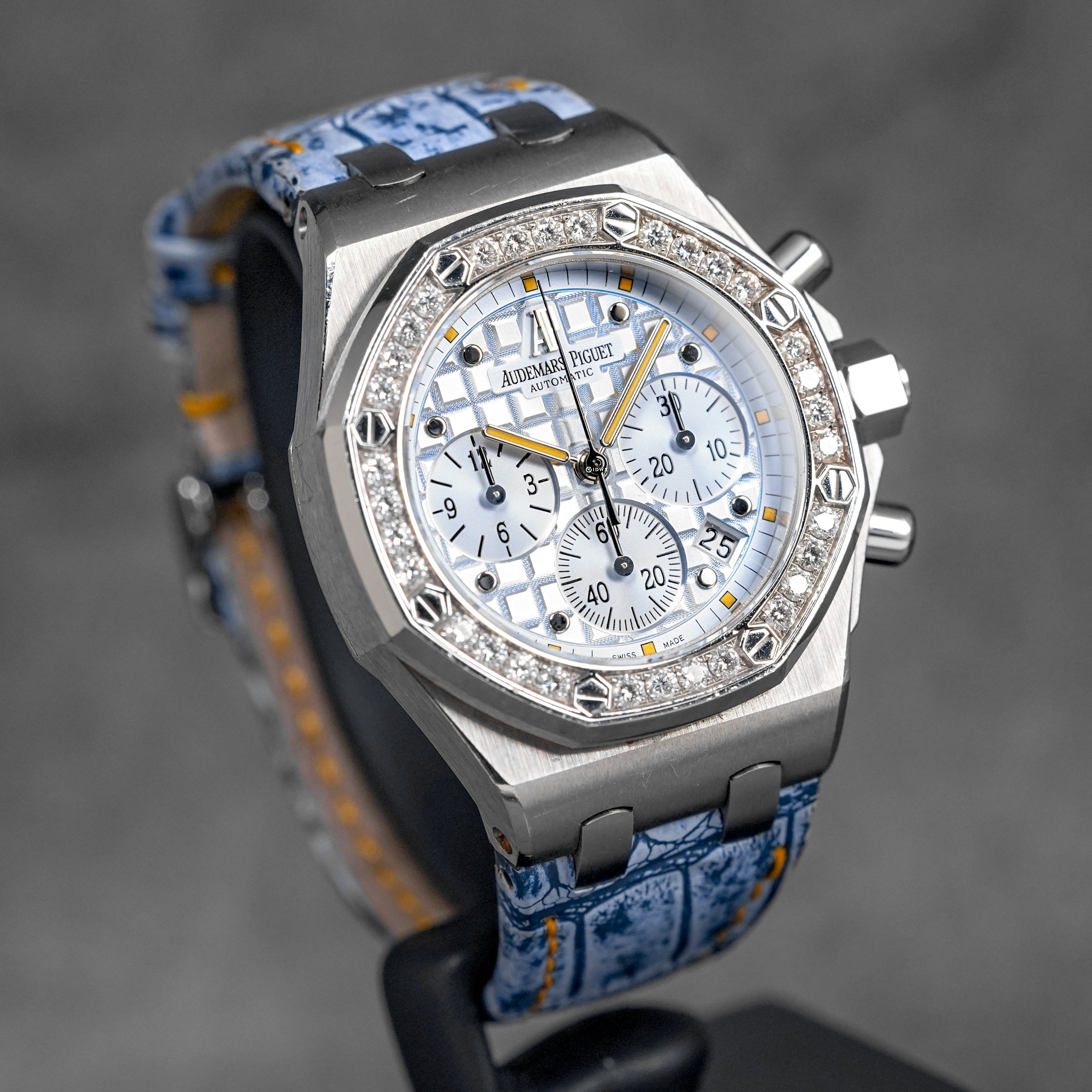 ROYAL OAK OFFSHORE CHRONOGRAPH 37MM ICE BLUE DIAL DIAMOND BEZEL (2010)