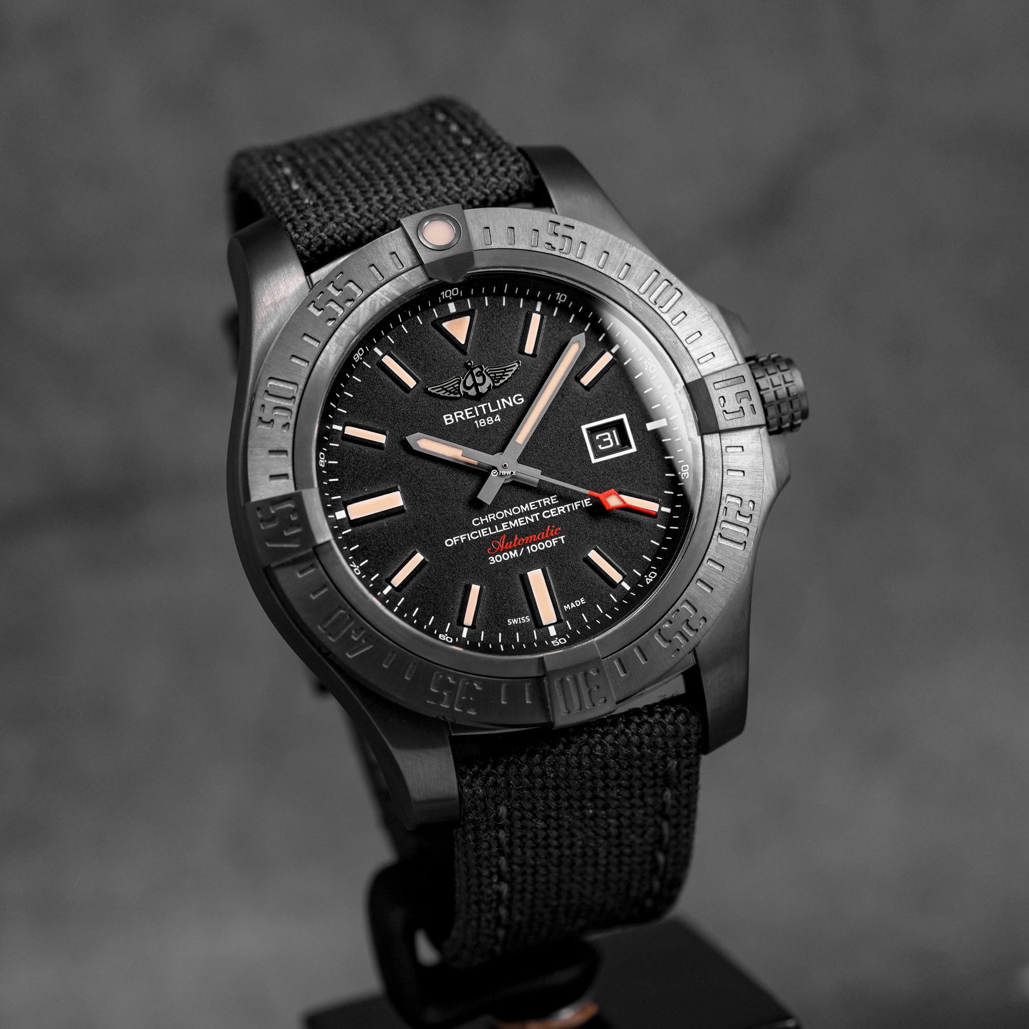 AVENGER BLACKBIRD 48MM DLC-COATED TITANIUM BLACK (2020)