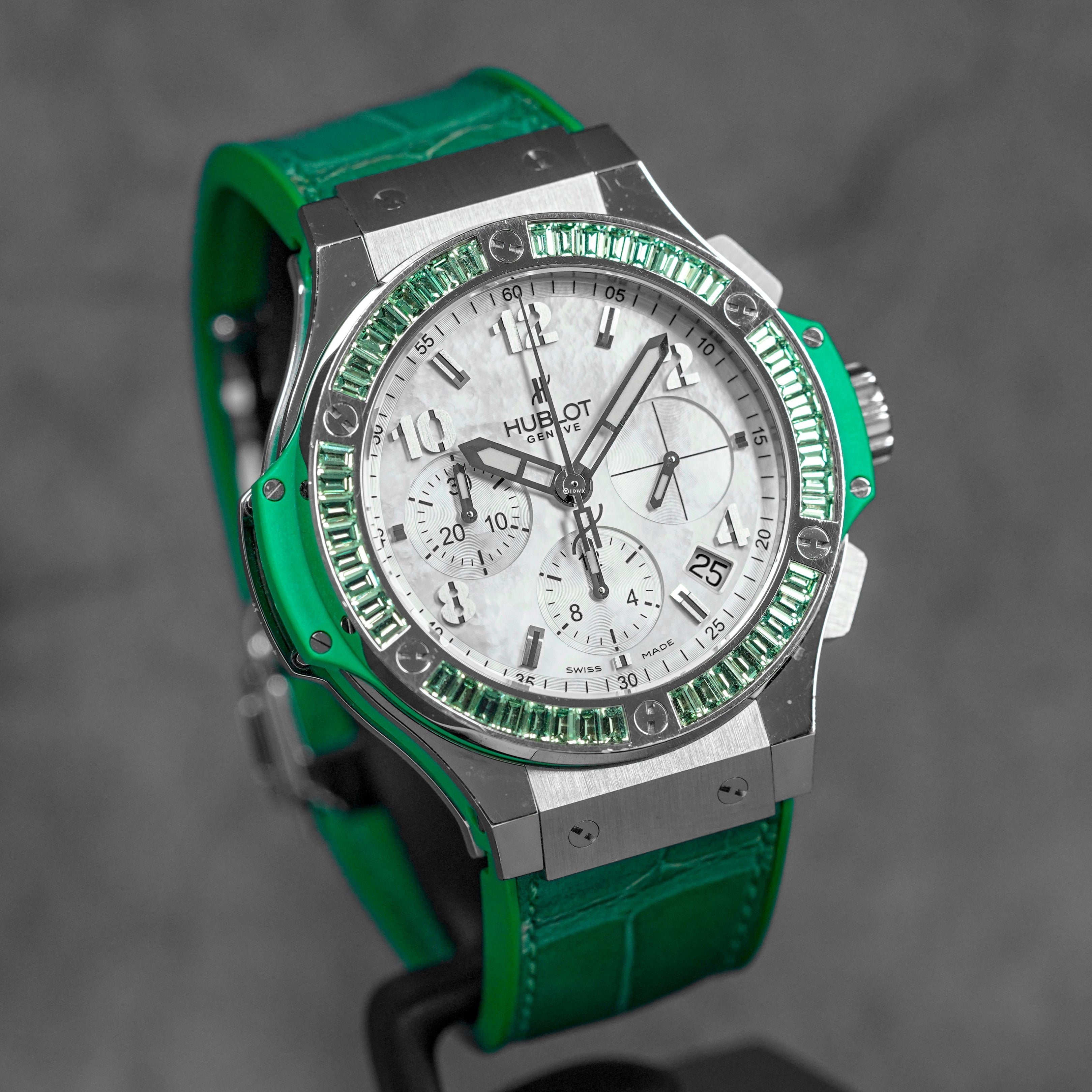 BIG BANG 41MM TUTTI FRUTTI 'APPLE' MOP DIAL GREEN TSAVORITE BAGUETTE-CUT BEZEL (2012)