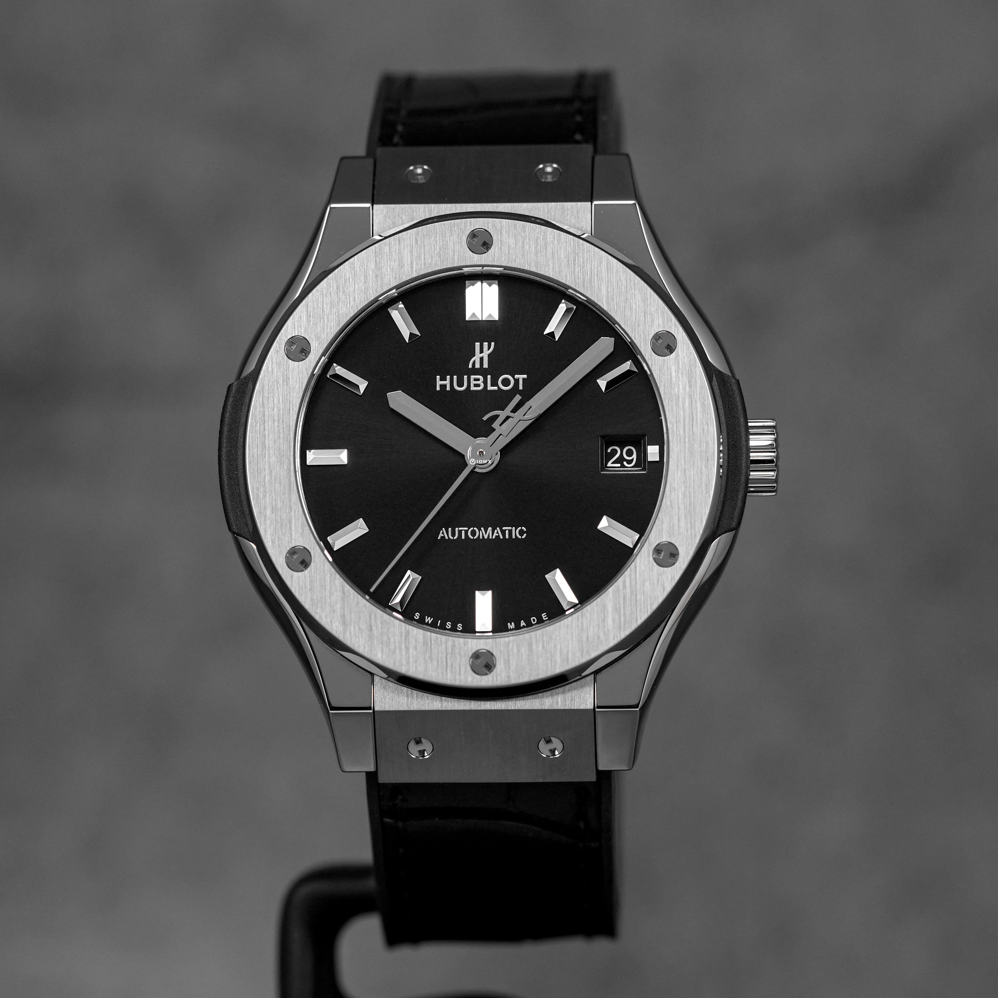 CLASSIC FUSION 38MM TITANIUM BLACK DIAL (2025)