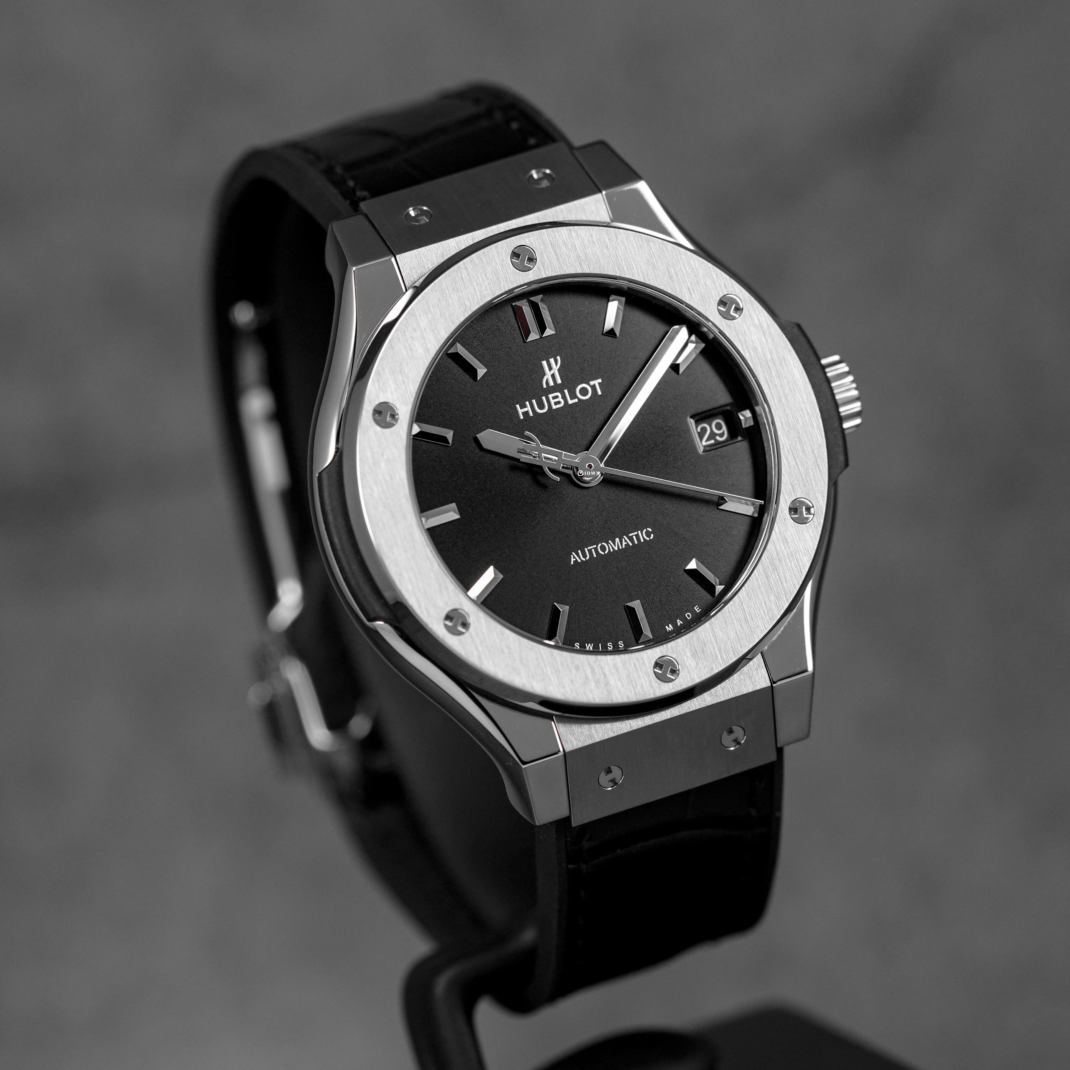 CLASSIC FUSION 38MM TITANIUM BLACK DIAL (2025)