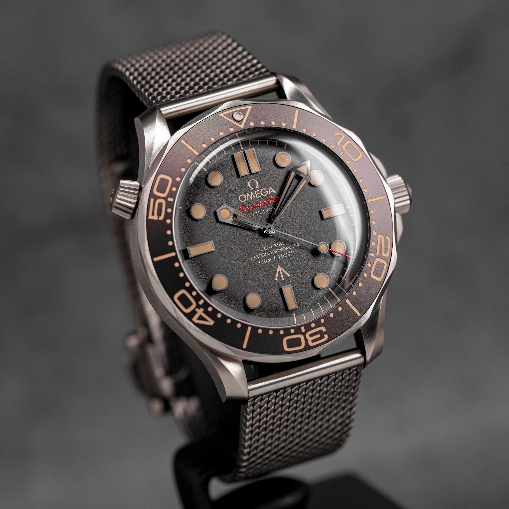 SEAMASTER DIVER 300M TITANIUM 'NO TIME TO DIE' (2020)