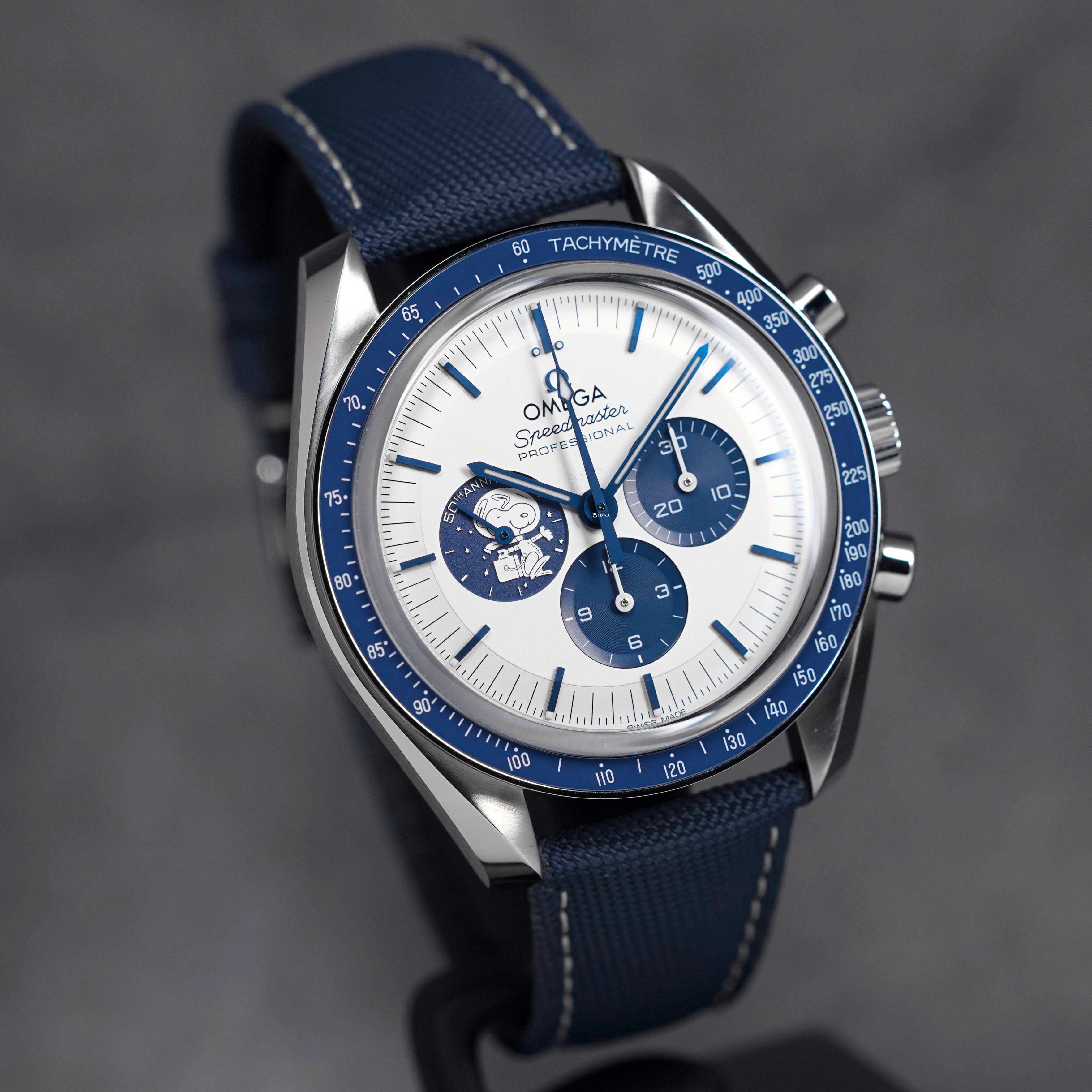 SPEEDMASTER 'SILVER SNOOPY AWARD' 50TH ANNIVERSARY (2025)