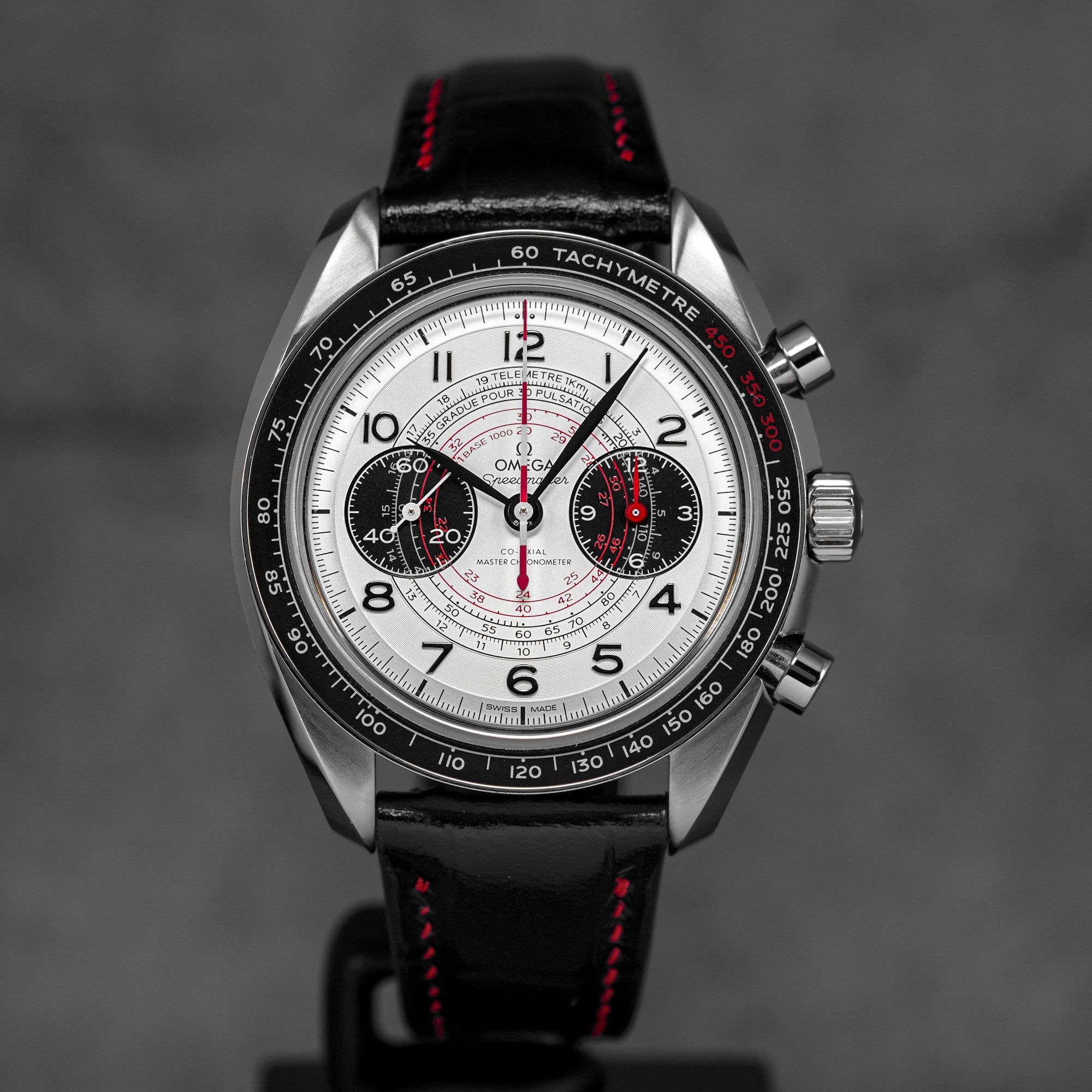 SPEEDMASTER CHRONOSCOPE SILVER DIAL LEATHER STRAP (2022)