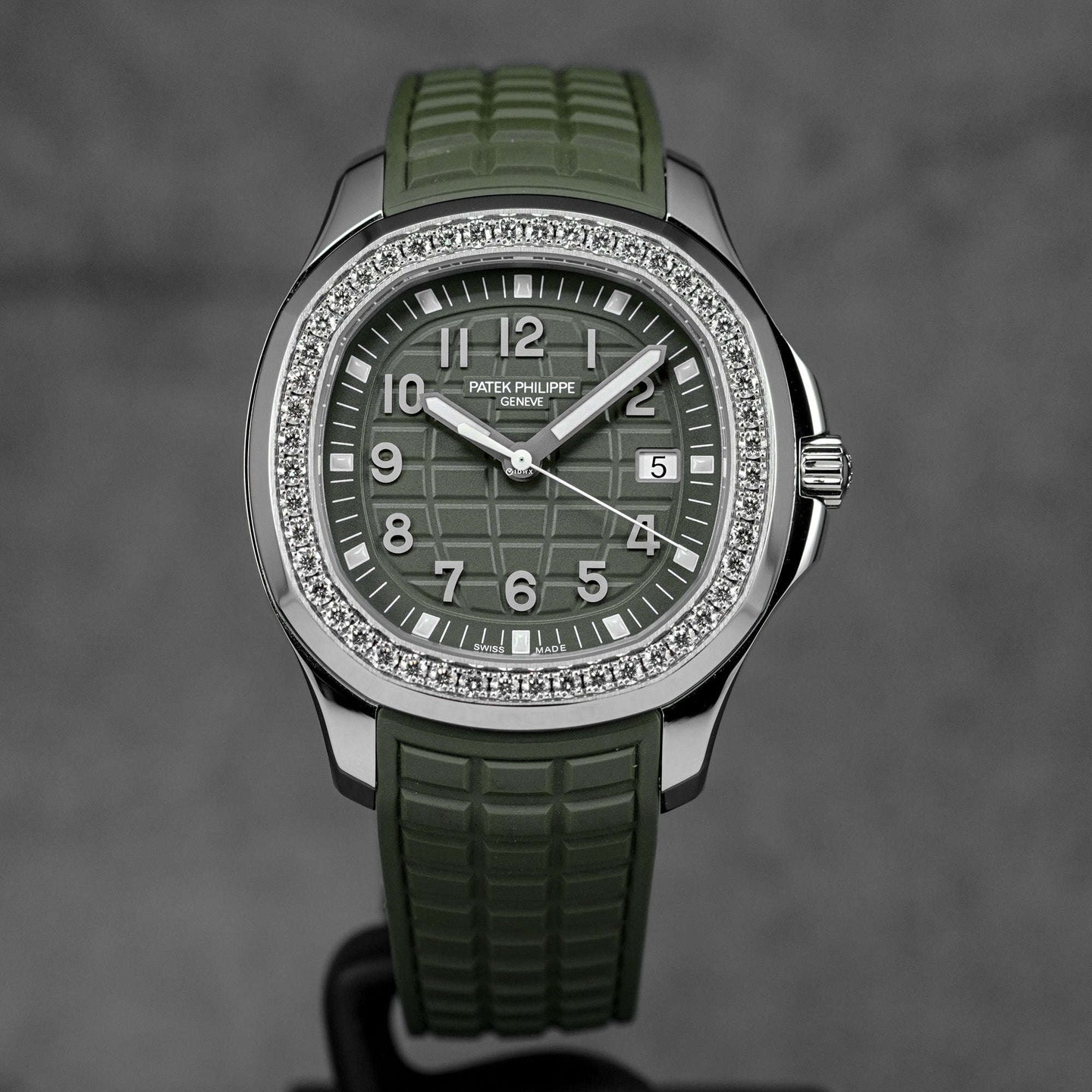 harga patek philippe aquanaut luce 5267/200a green