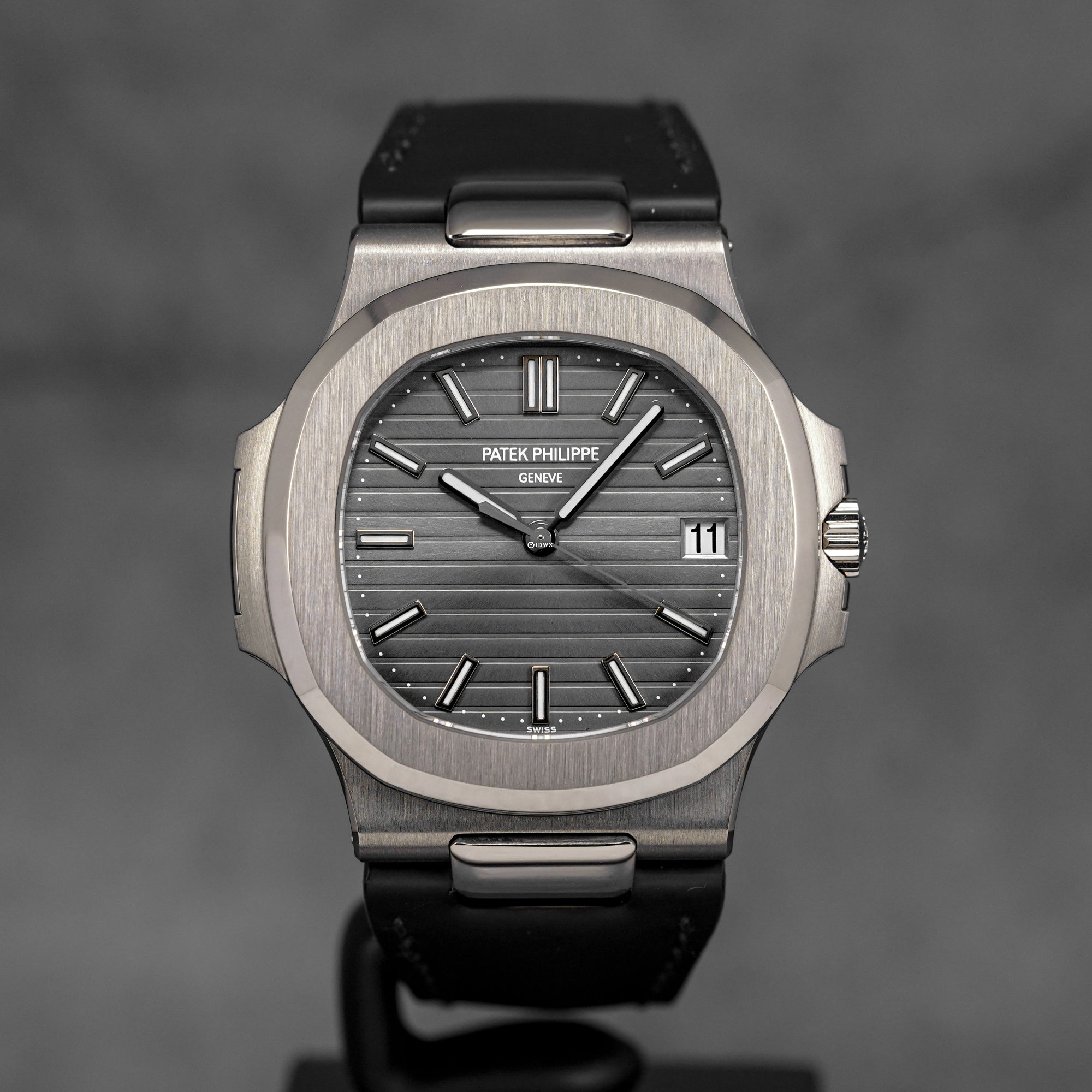 NAUTILUS 5711G WHITEGOLD GREY DIAL (2008)