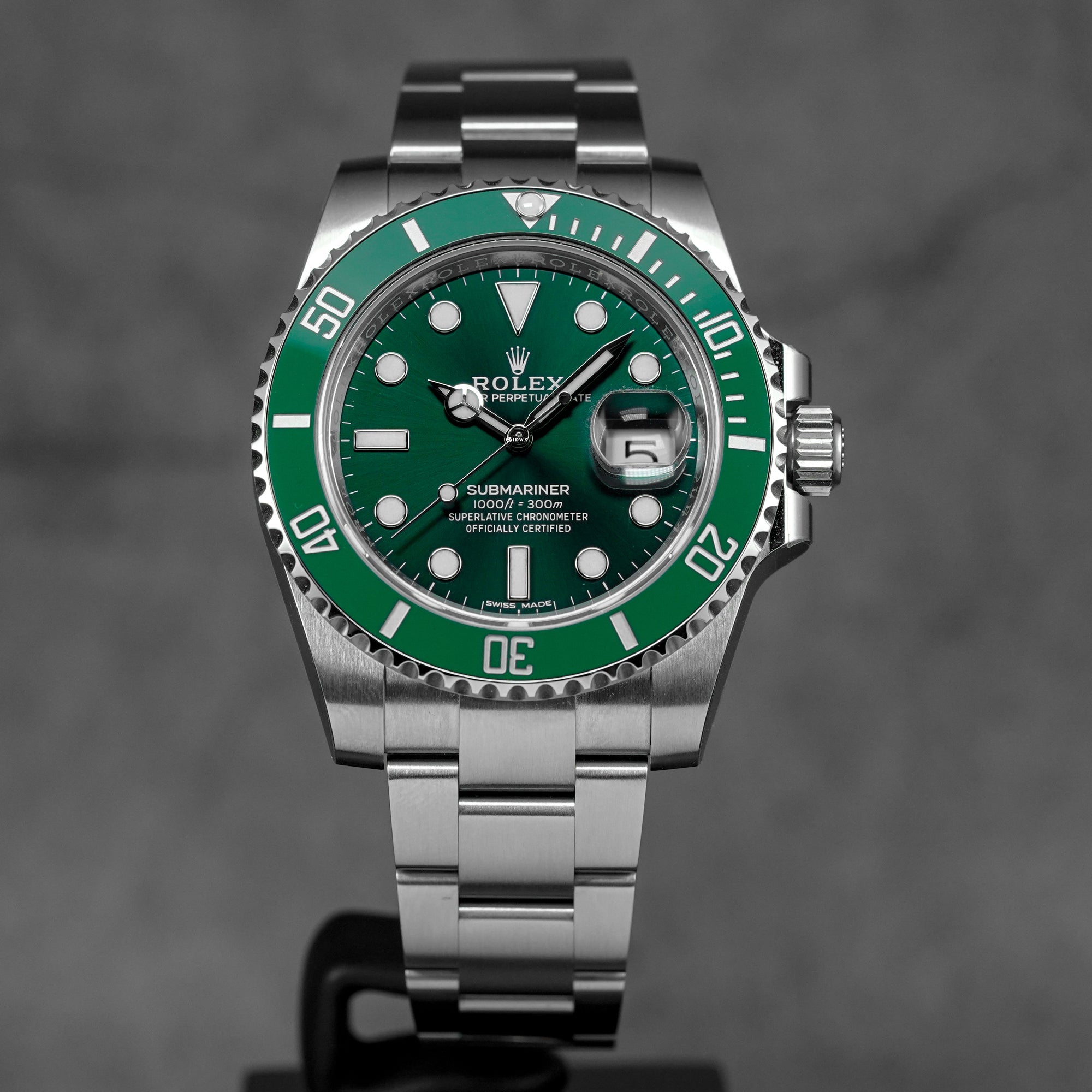SUBMARINER DATE 40MM 'HULK' (UNDATED)